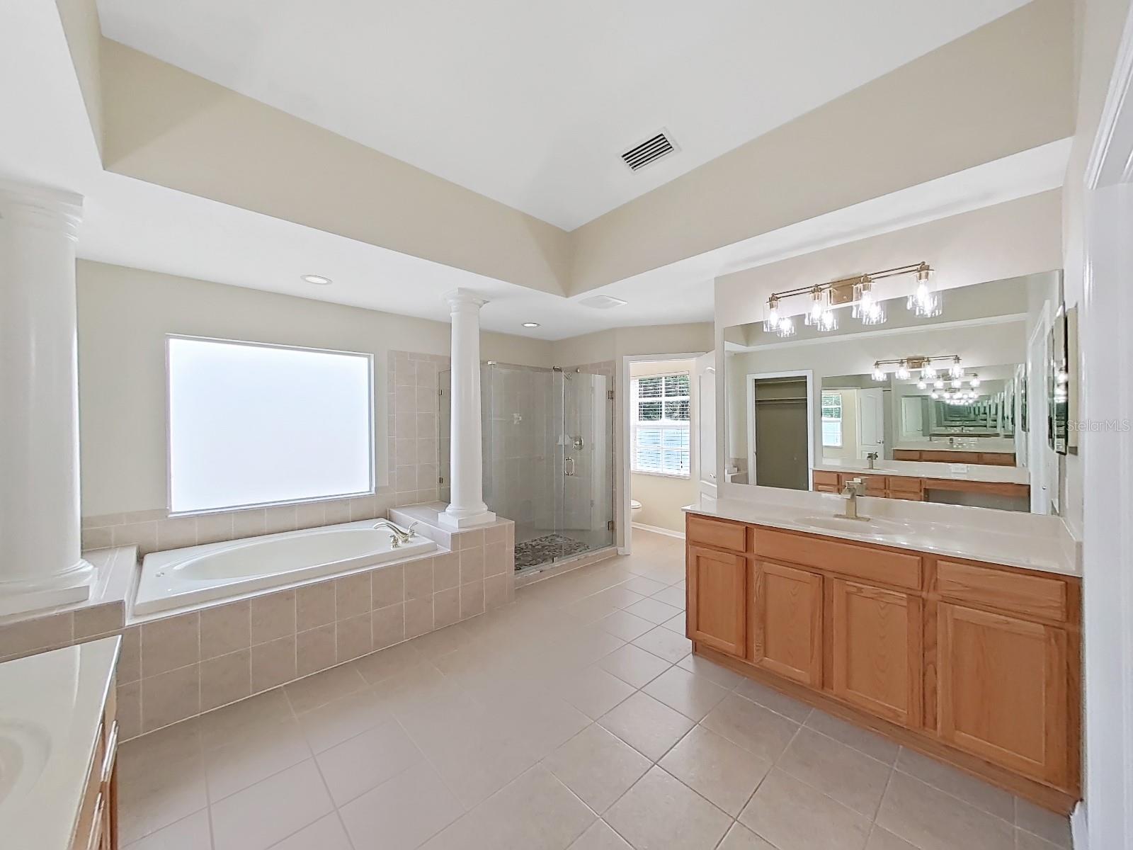 18308 WEYBURNE AVE, TAMPA, FL, 33647