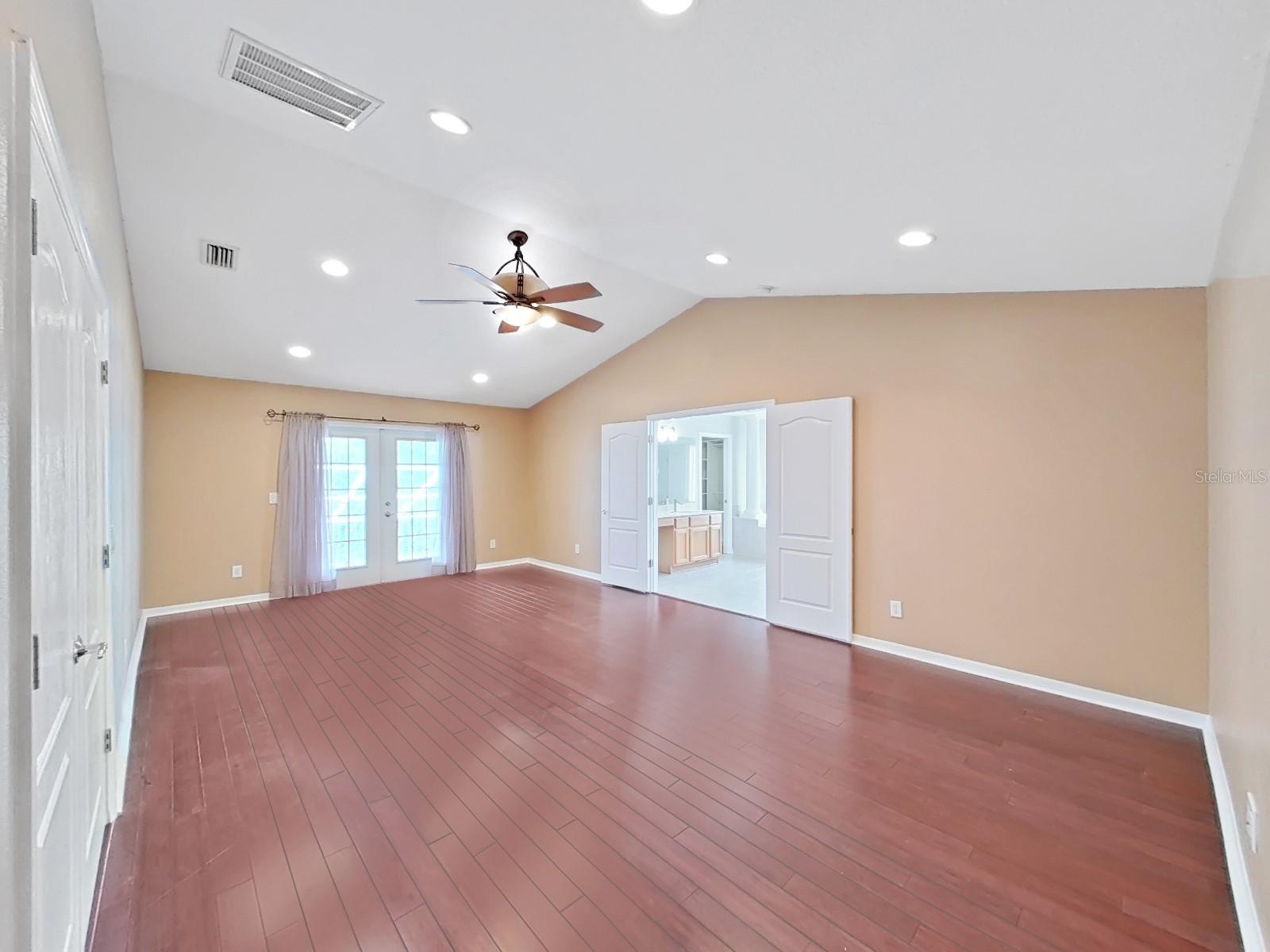 18308 WEYBURNE AVE, TAMPA, FL, 33647