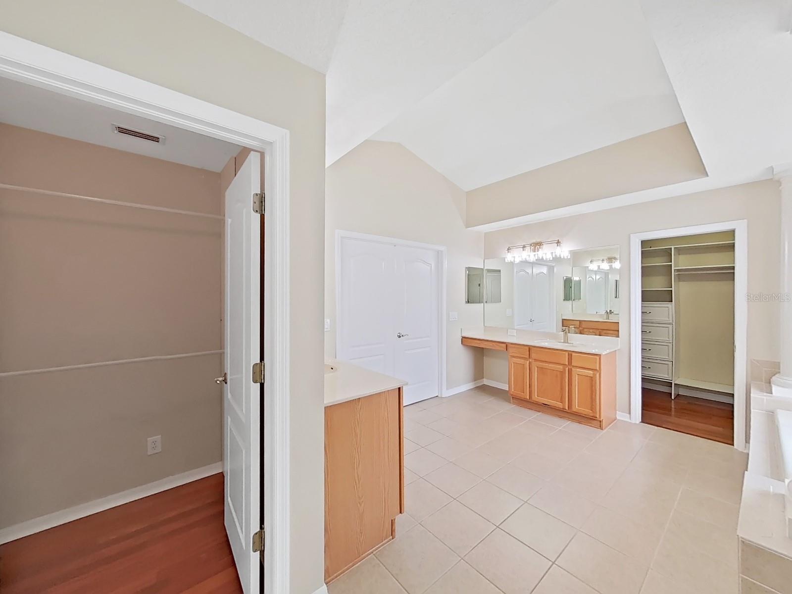 18308 WEYBURNE AVE, TAMPA, FL, 33647