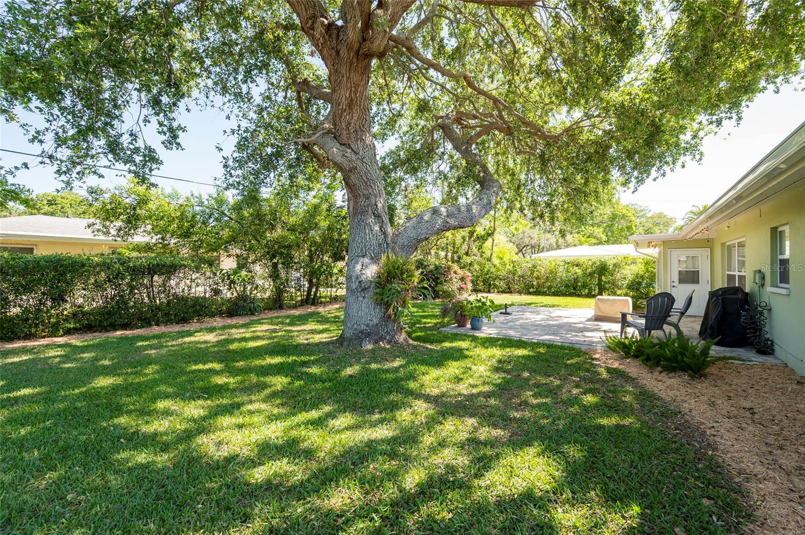 2849 SUNSET BLVD, BELLEAIR BLUFFS, FL, 33770