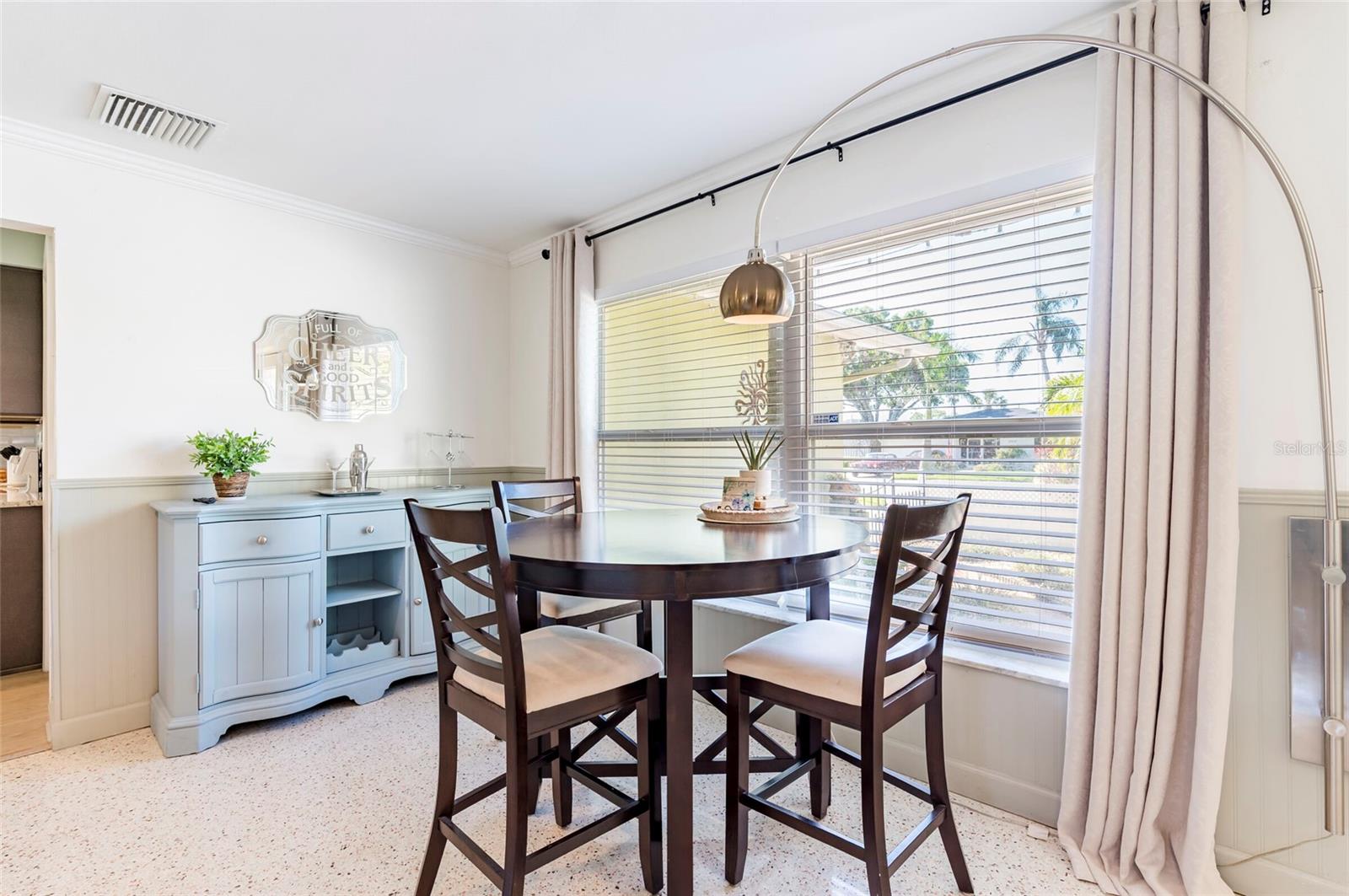 2849 SUNSET BLVD, BELLEAIR BLUFFS, FL, 33770