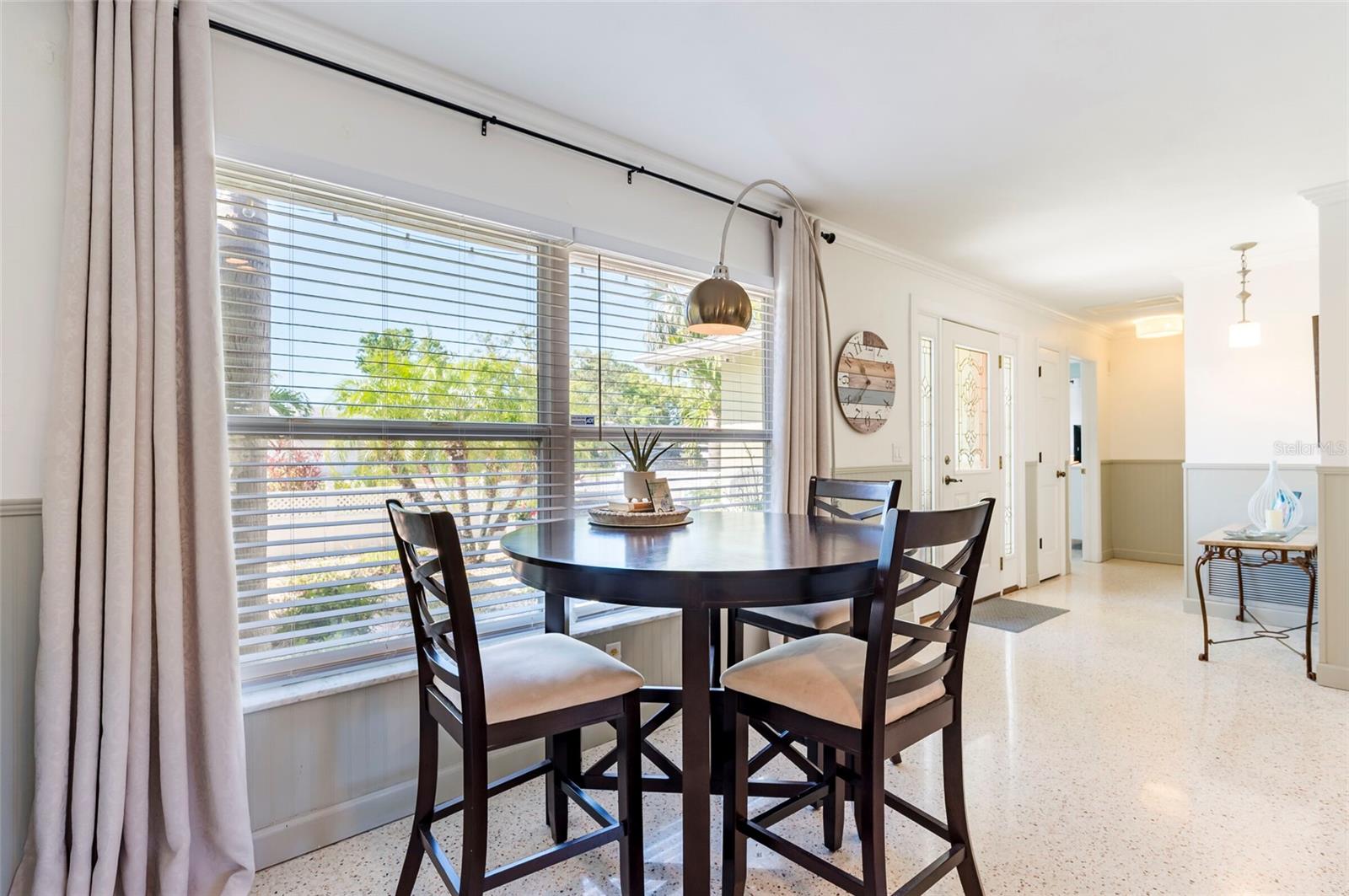 2849 SUNSET BLVD, BELLEAIR BLUFFS, FL, 33770