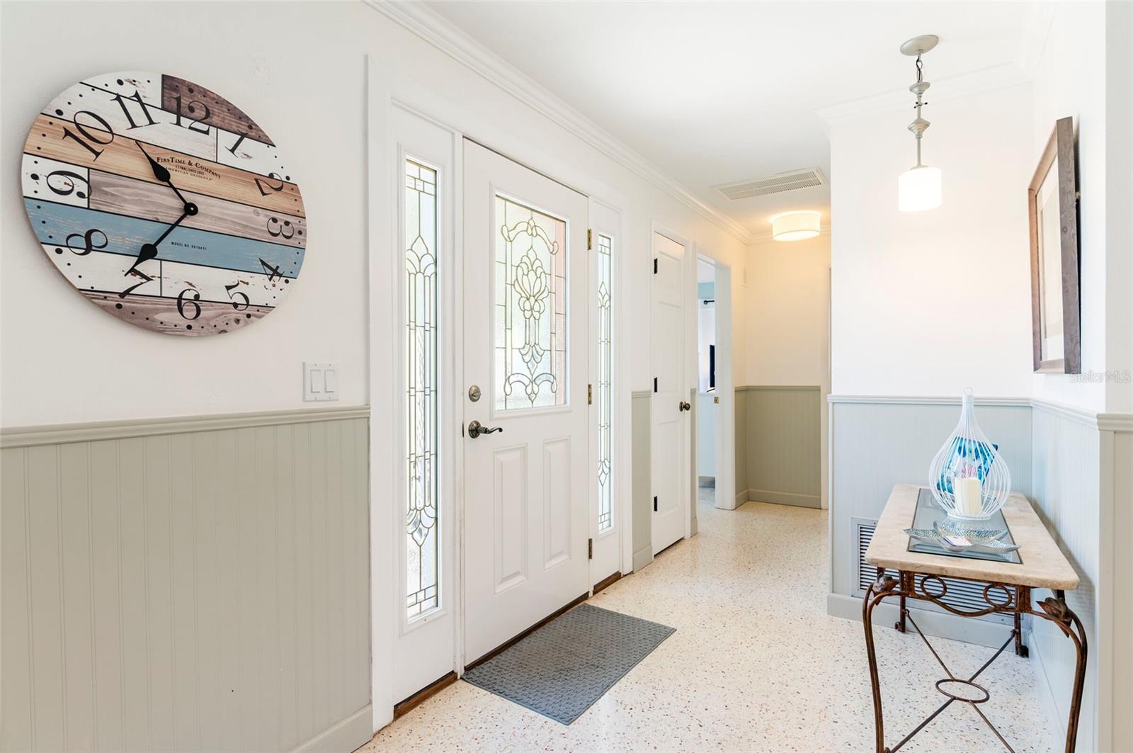 2849 SUNSET BLVD, BELLEAIR BLUFFS, FL, 33770