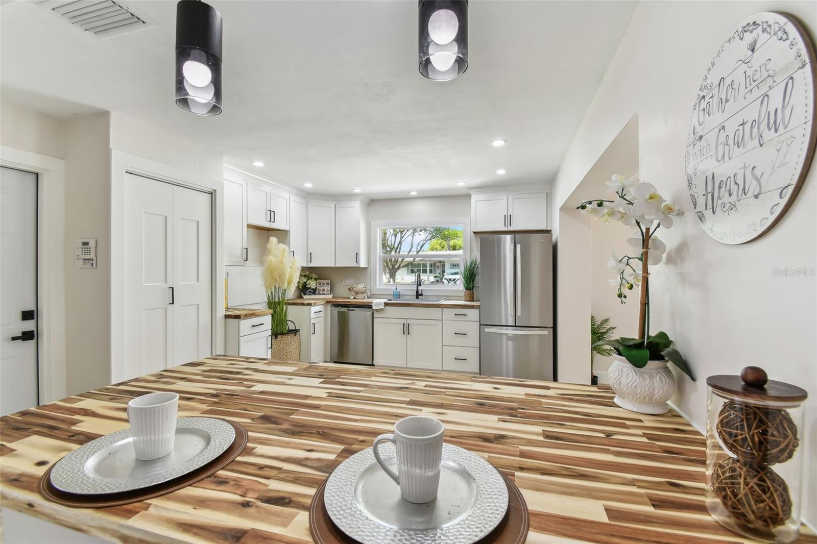 2189 PINE RIDGE DR, CLEARWATER, FL, 33763