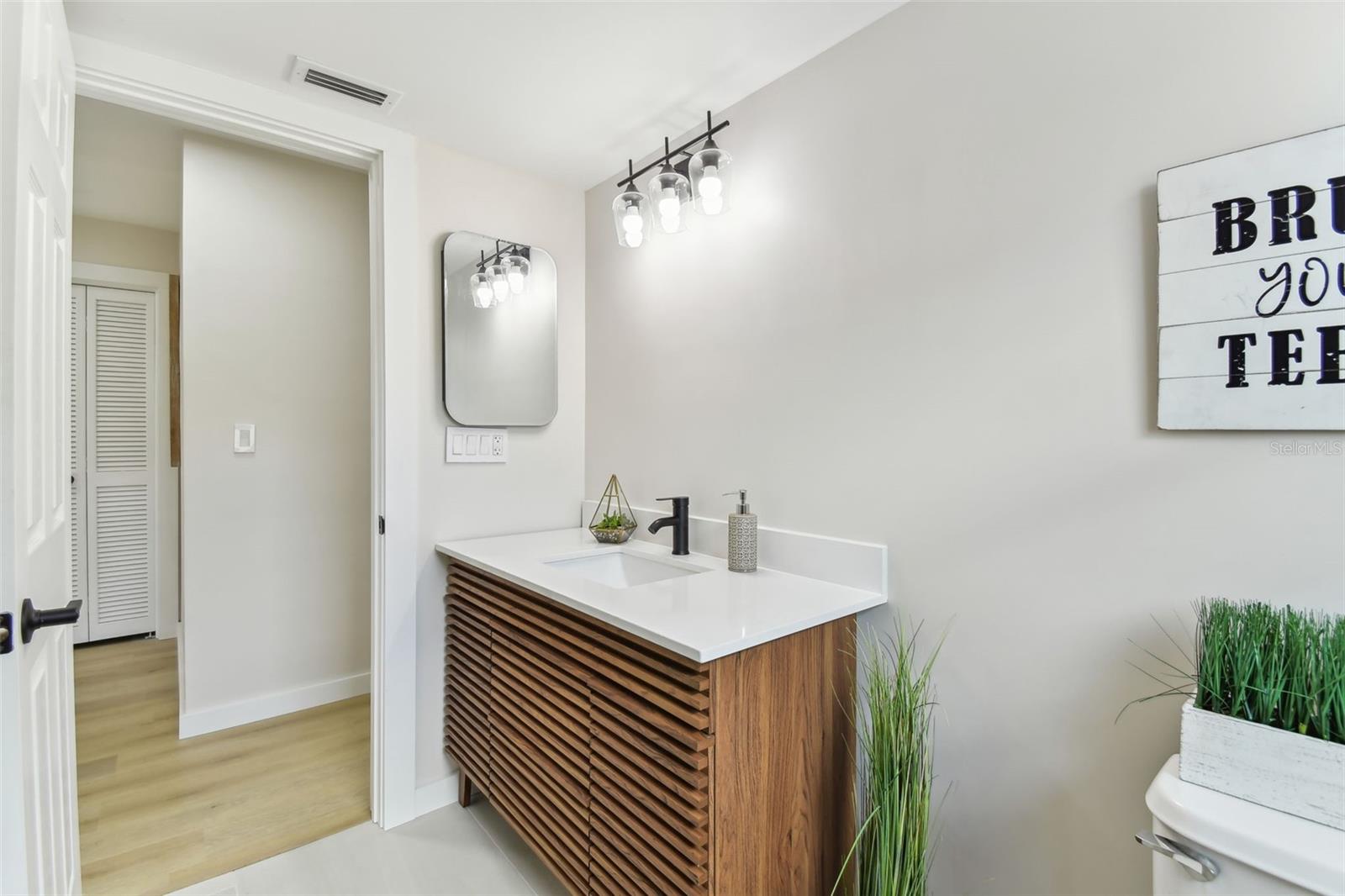 2189 PINE RIDGE DR, CLEARWATER, FL, 33763