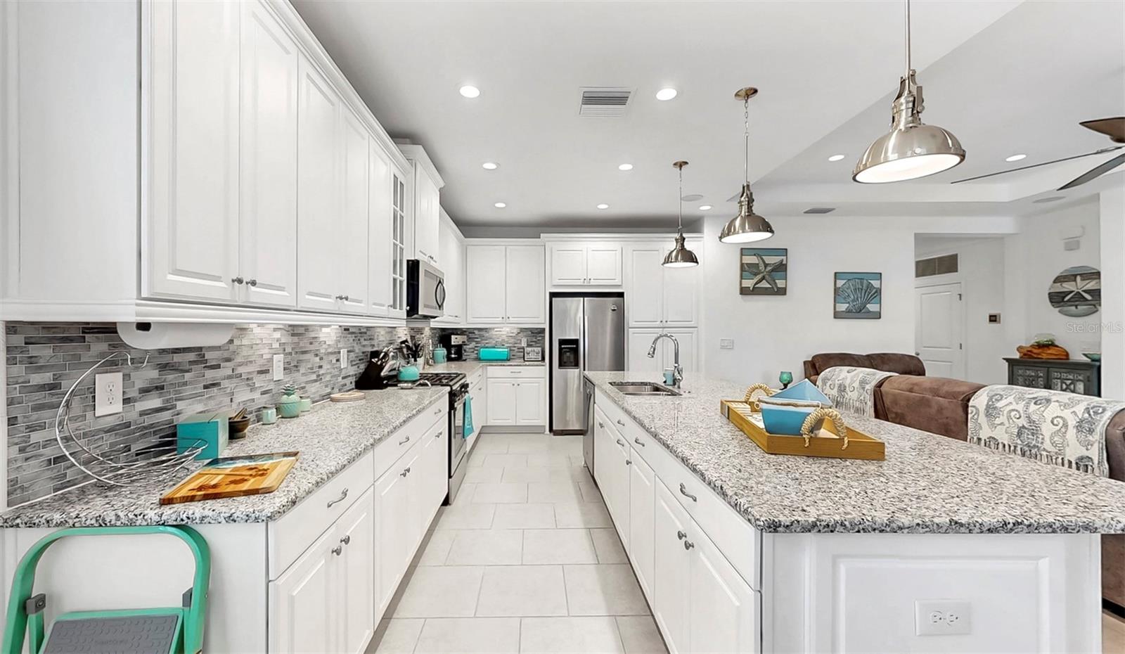 5239 ADMIRAL POINTE DR, APOLLO BEACH, FL, 33572