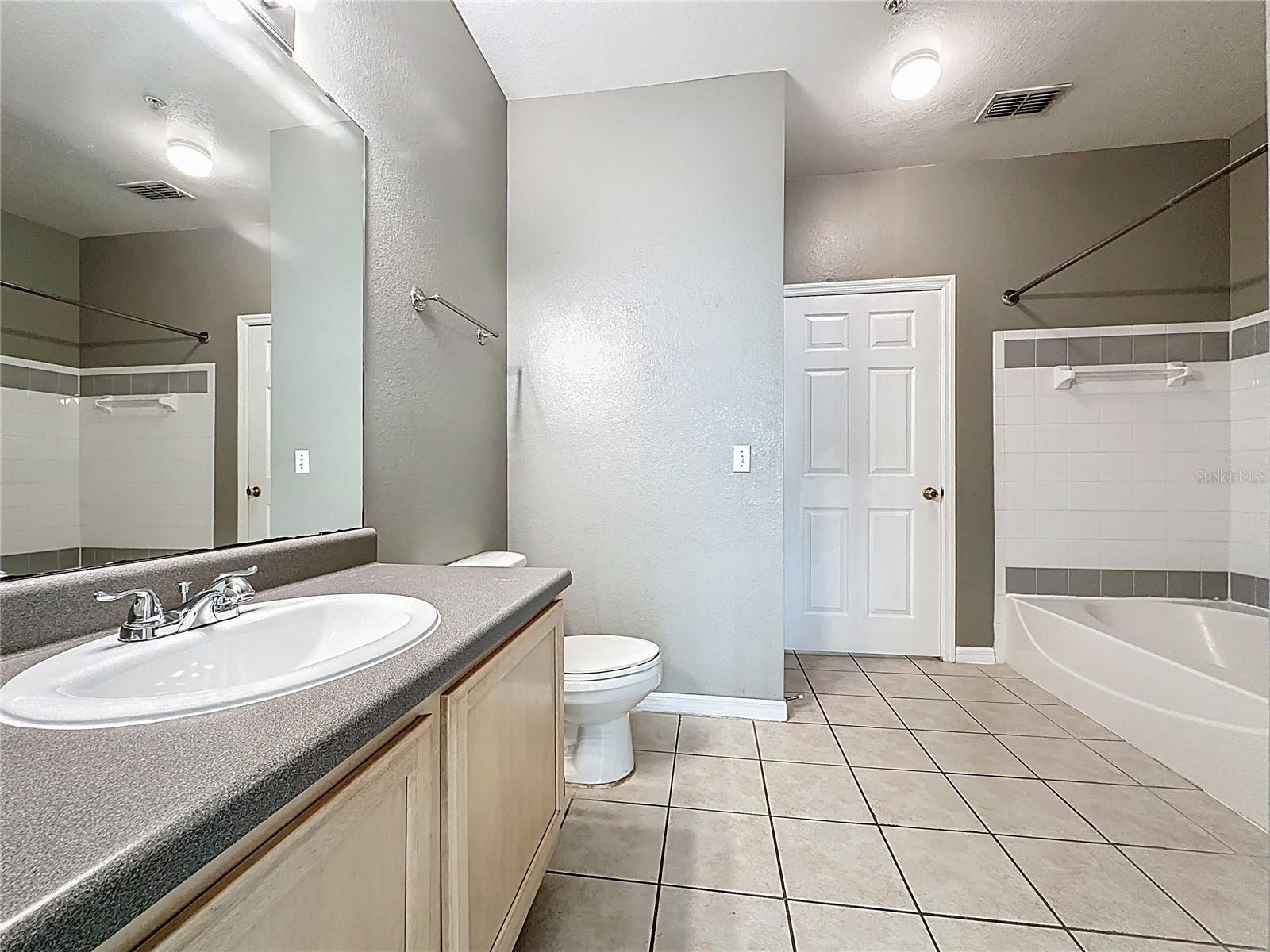 3209 PARKCHESTER SQUARE BLVD #304, ORLANDO, FL, 32835