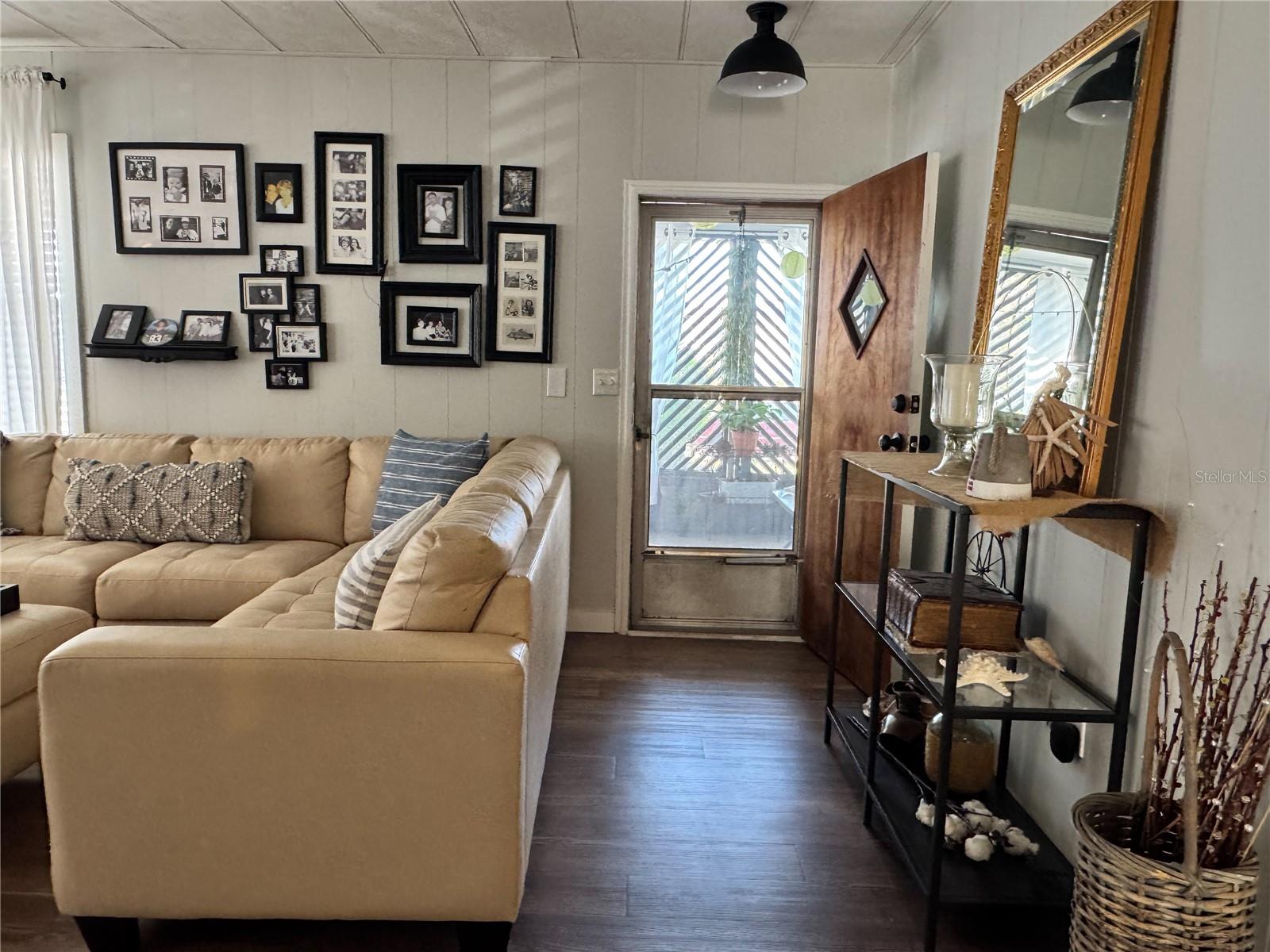 3717 ANCHOR DR, TAMPA, FL, 33611