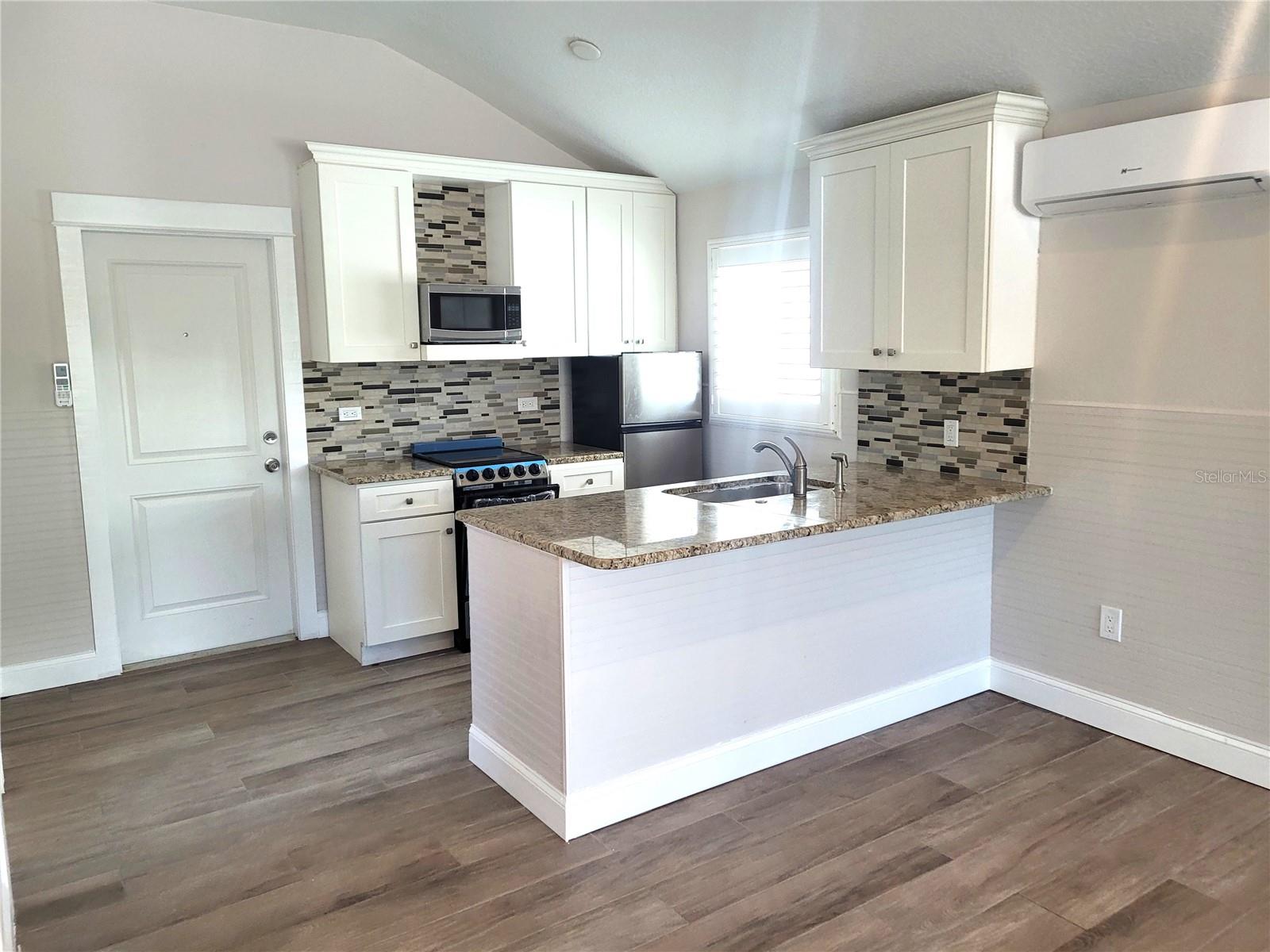 12217 SUNSHINE LN, TREASURE ISLAND, FL, 33706