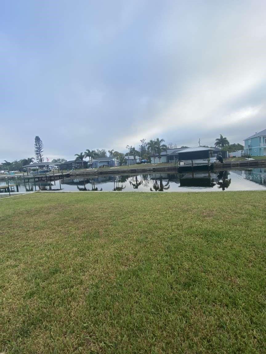 825 BLUE HERON BLVD, RUSKIN, FL, 33570