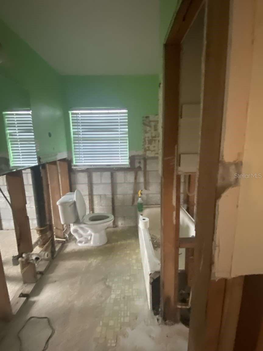 825 BLUE HERON BLVD, RUSKIN, FL, 33570