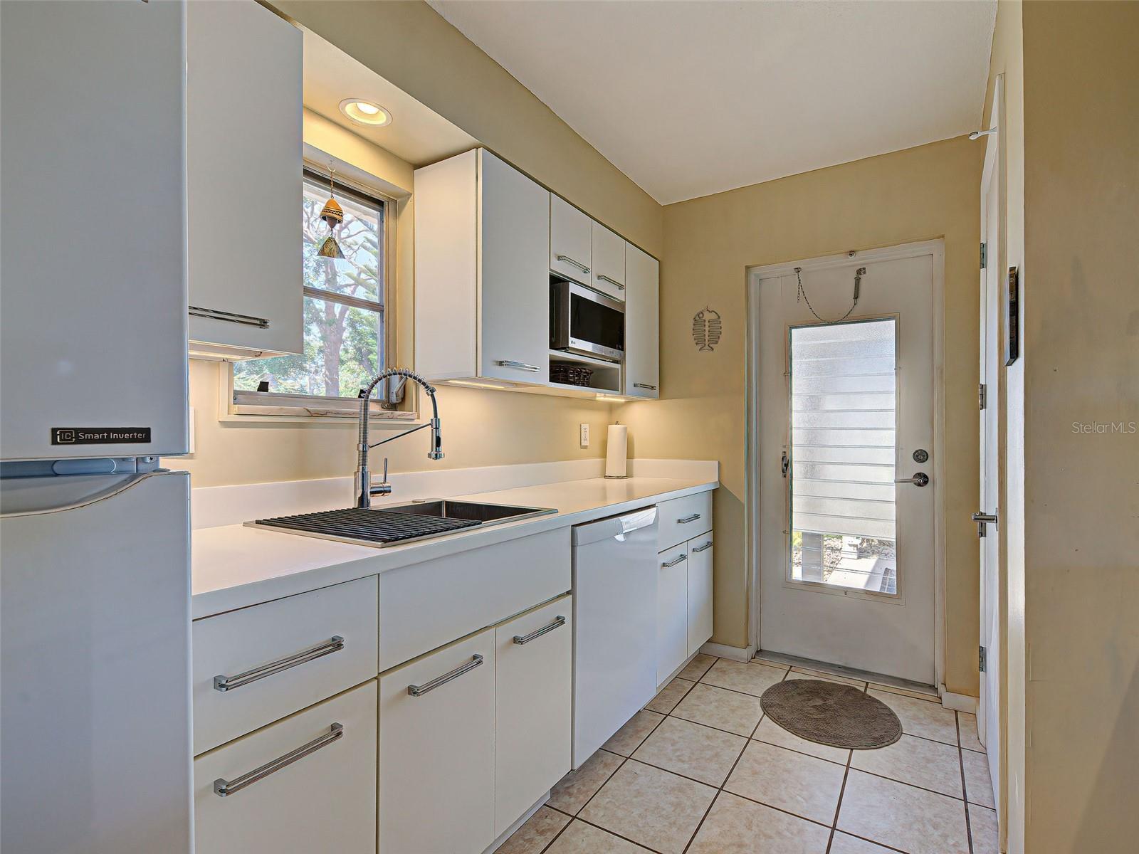 1555 BARBARA PL, ENGLEWOOD, FL, 34223