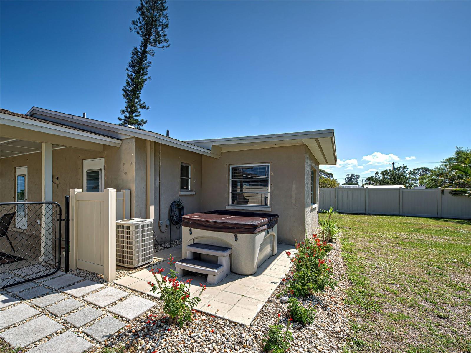 1555 BARBARA PL, ENGLEWOOD, FL, 34223