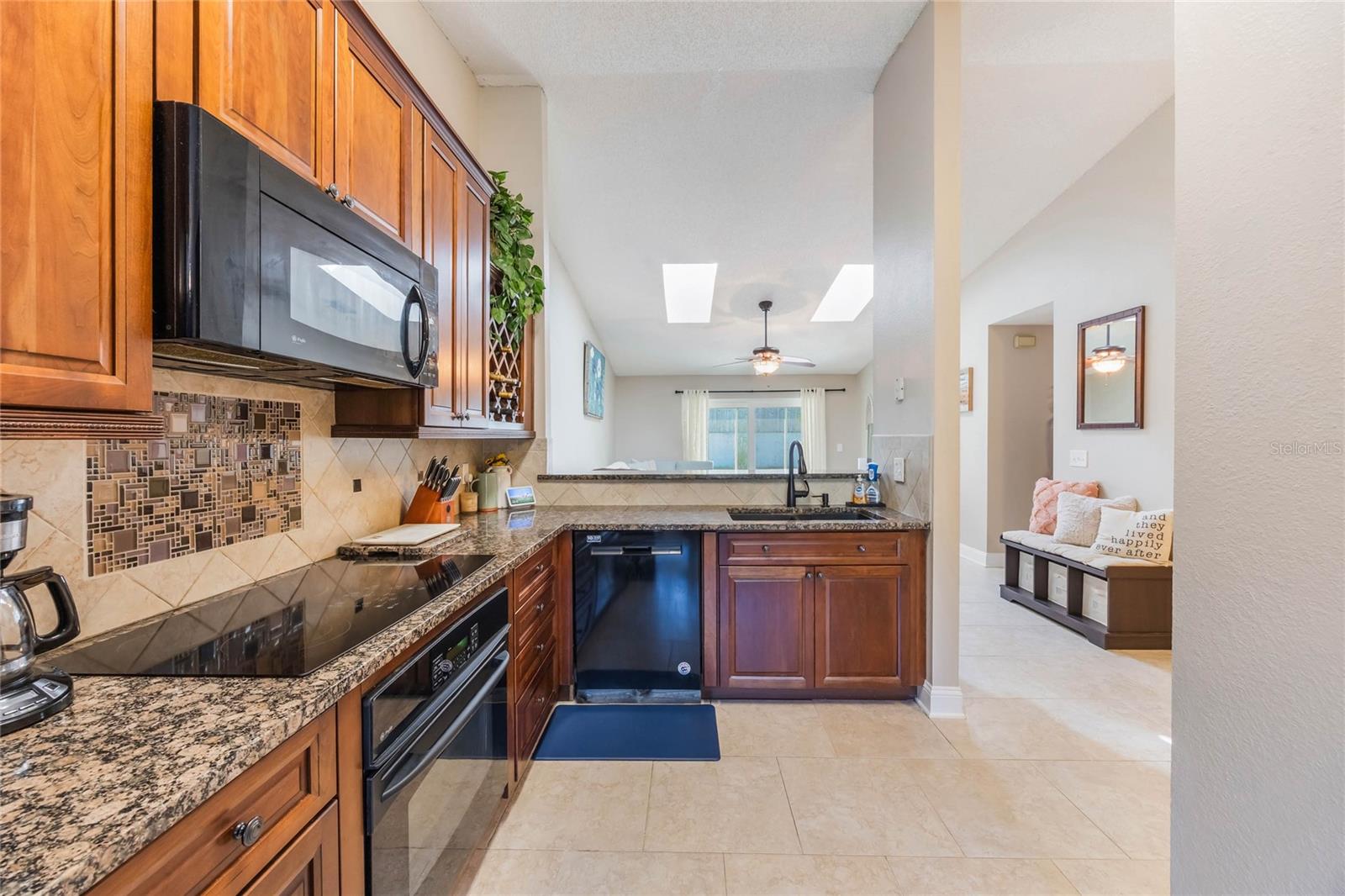 1052 DEES DR, OVIEDO, FL, 32765