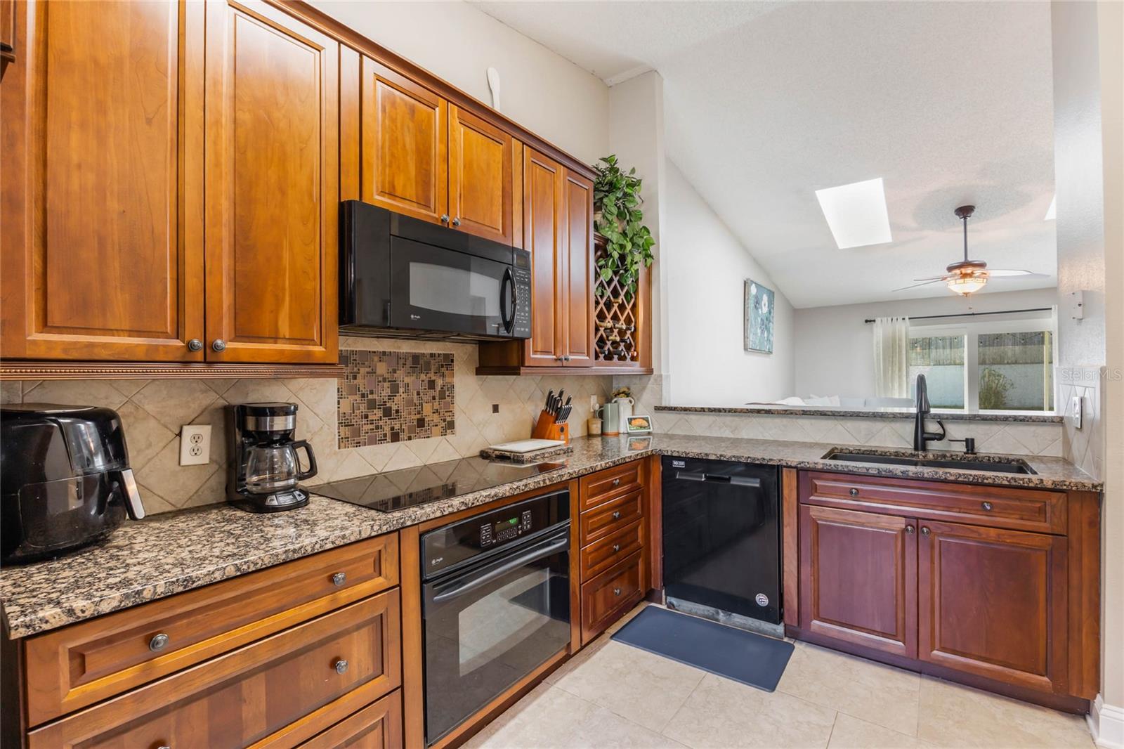 1052 DEES DR, OVIEDO, FL, 32765