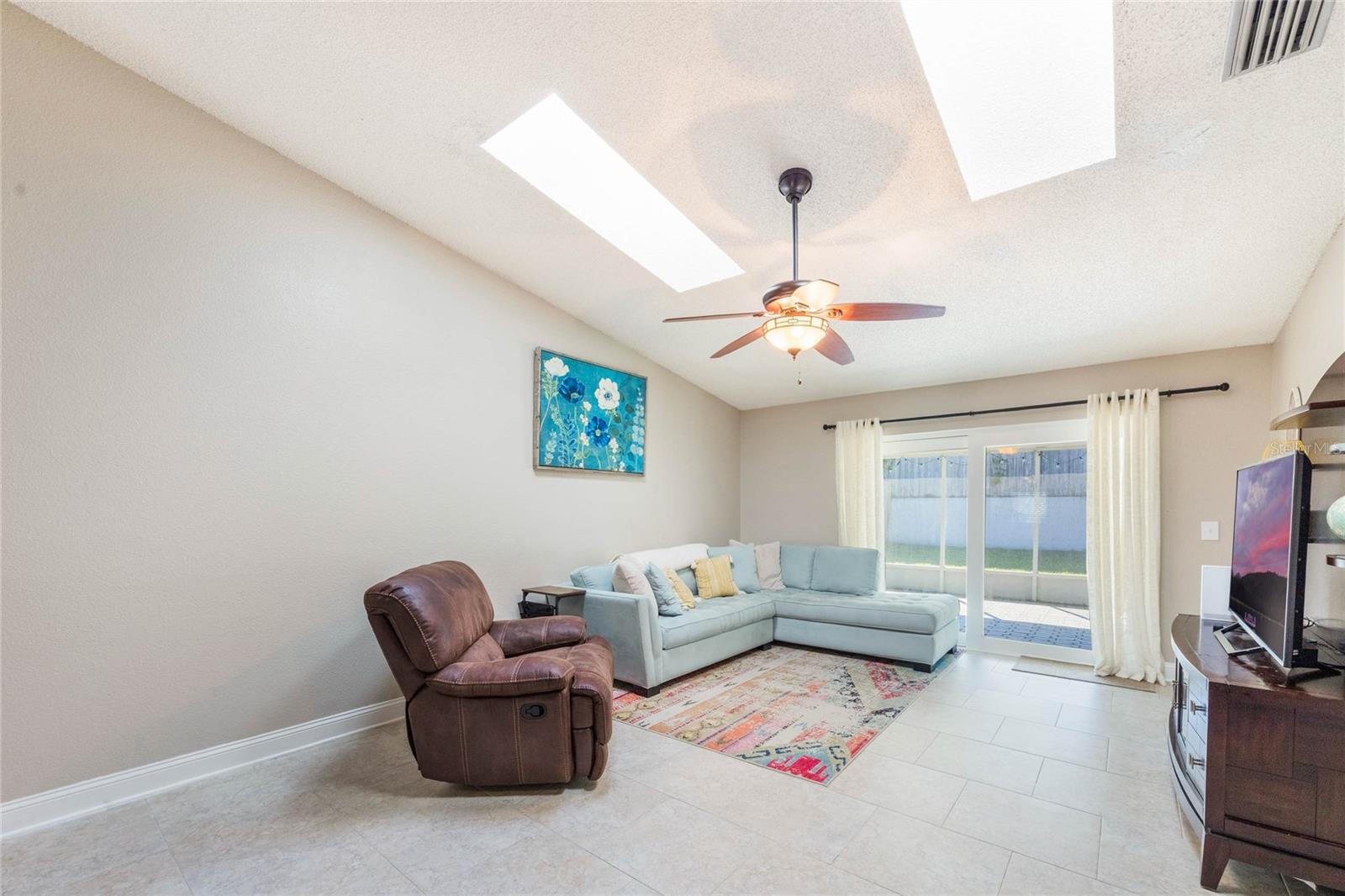 1052 DEES DR, OVIEDO, FL, 32765