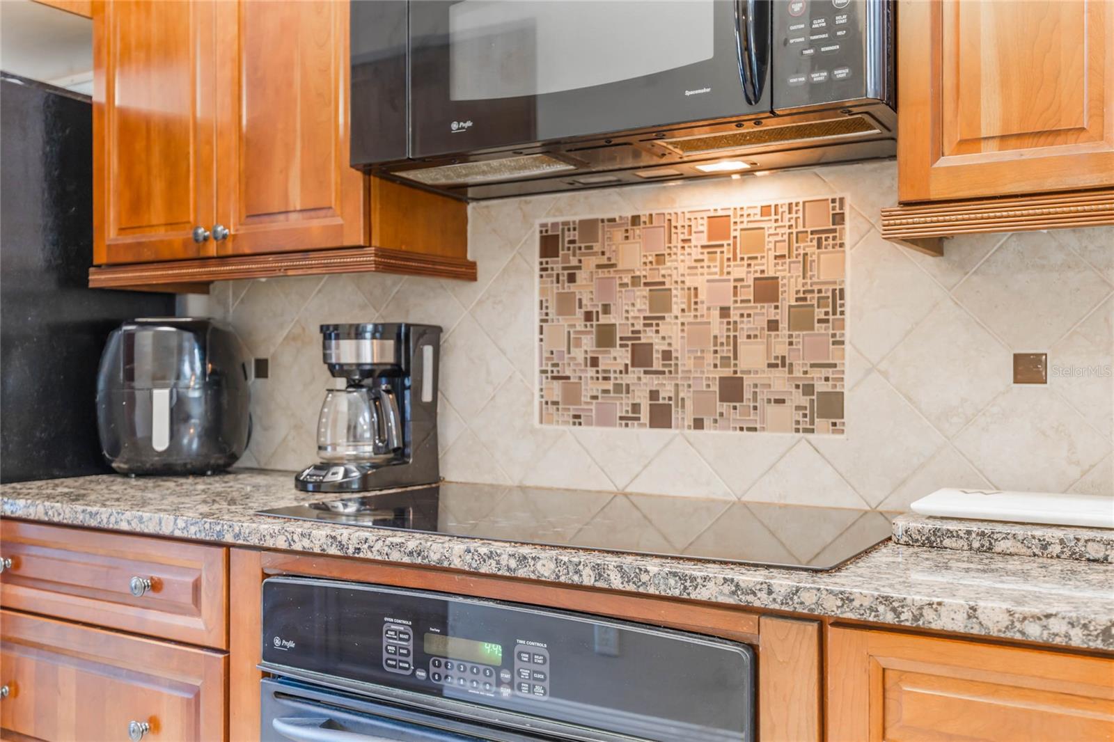 1052 DEES DR, OVIEDO, FL, 32765