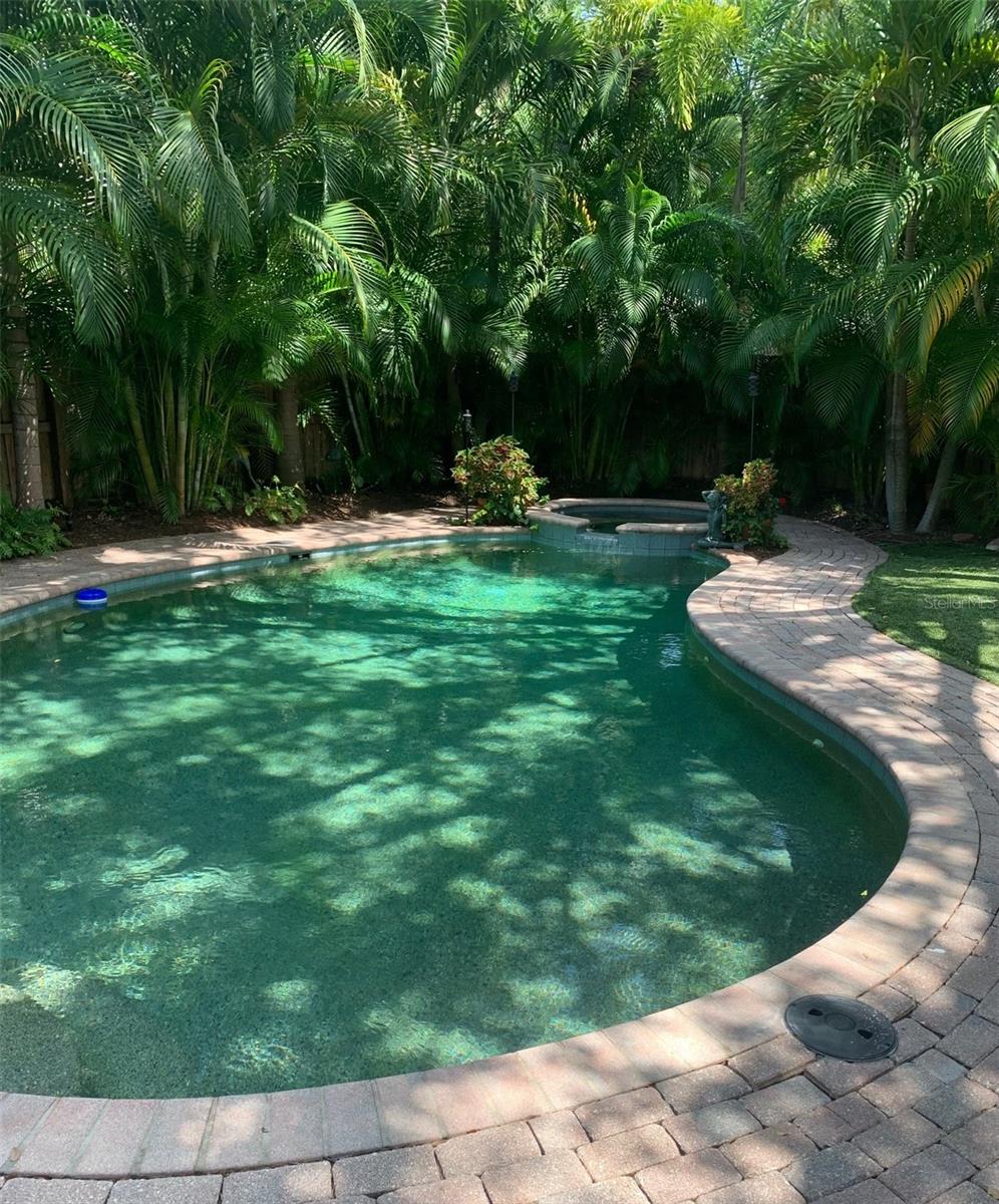 2107 W WATROUS AVE, TAMPA, FL, 33606