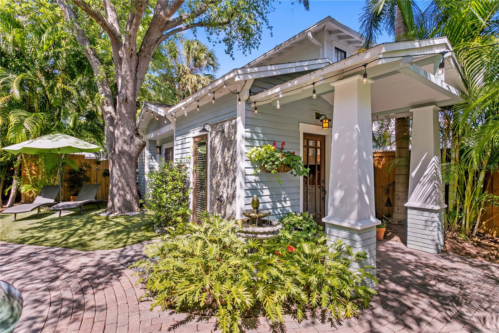 2107 W WATROUS AVE, TAMPA, FL, 33606