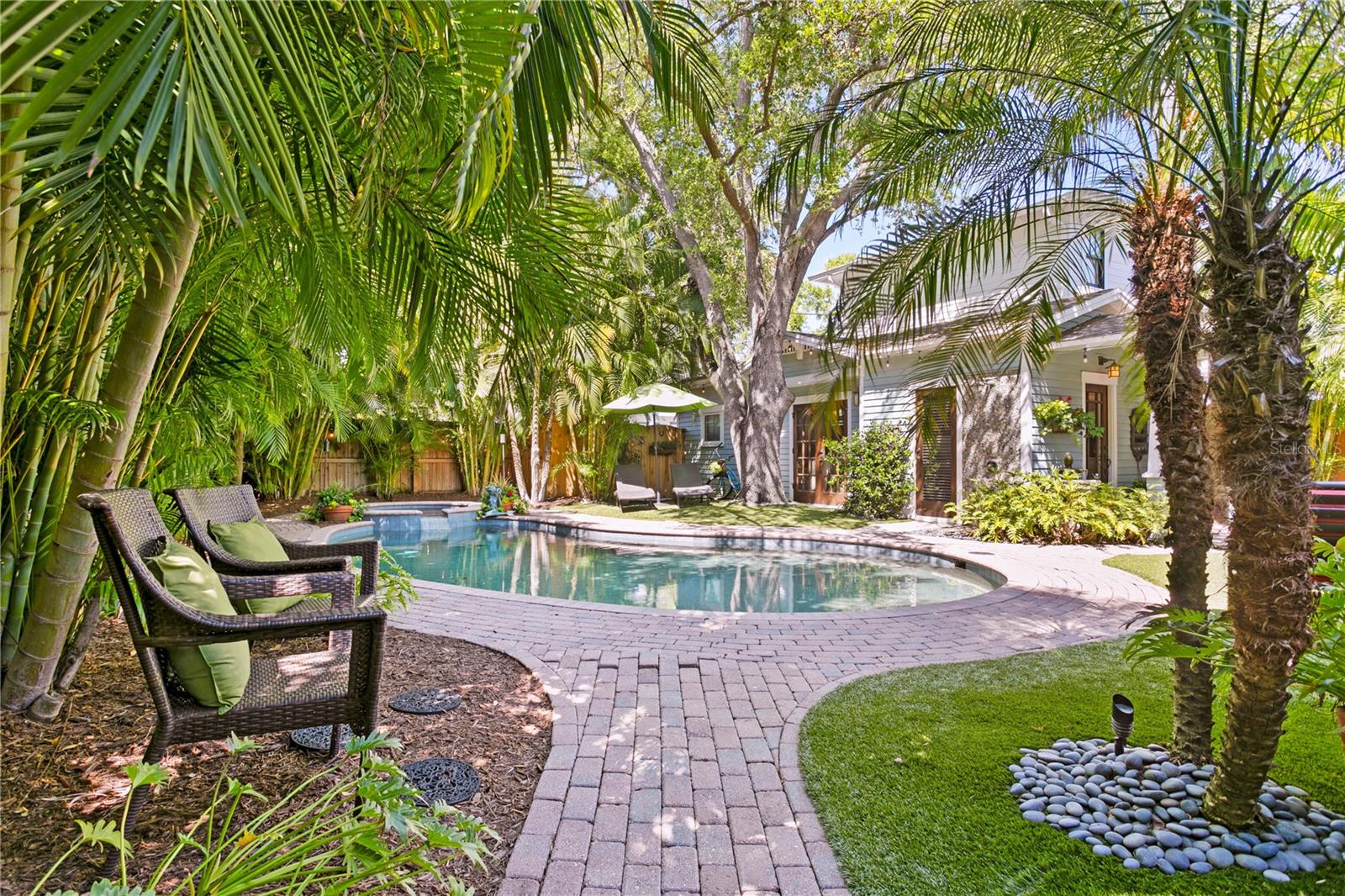2107 W WATROUS AVE, TAMPA, FL, 33606