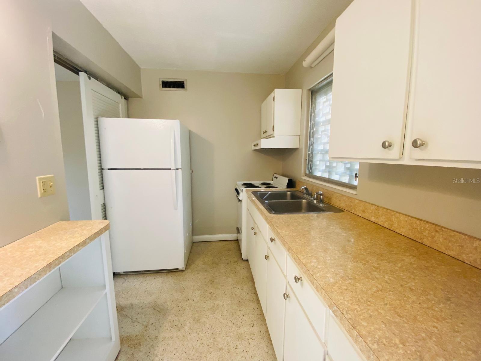 305 E DAKIN AVE #12, KISSIMMEE, FL, 34741