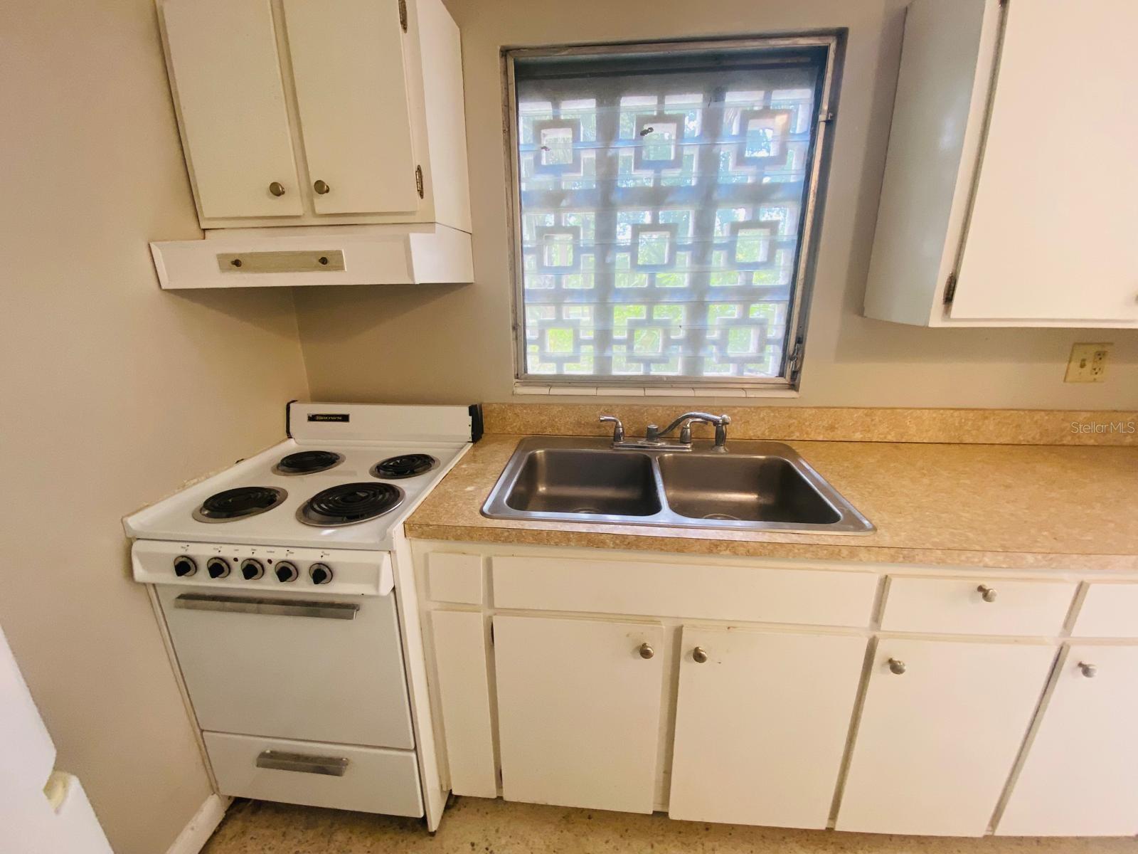 305 E DAKIN AVE #12, KISSIMMEE, FL, 34741