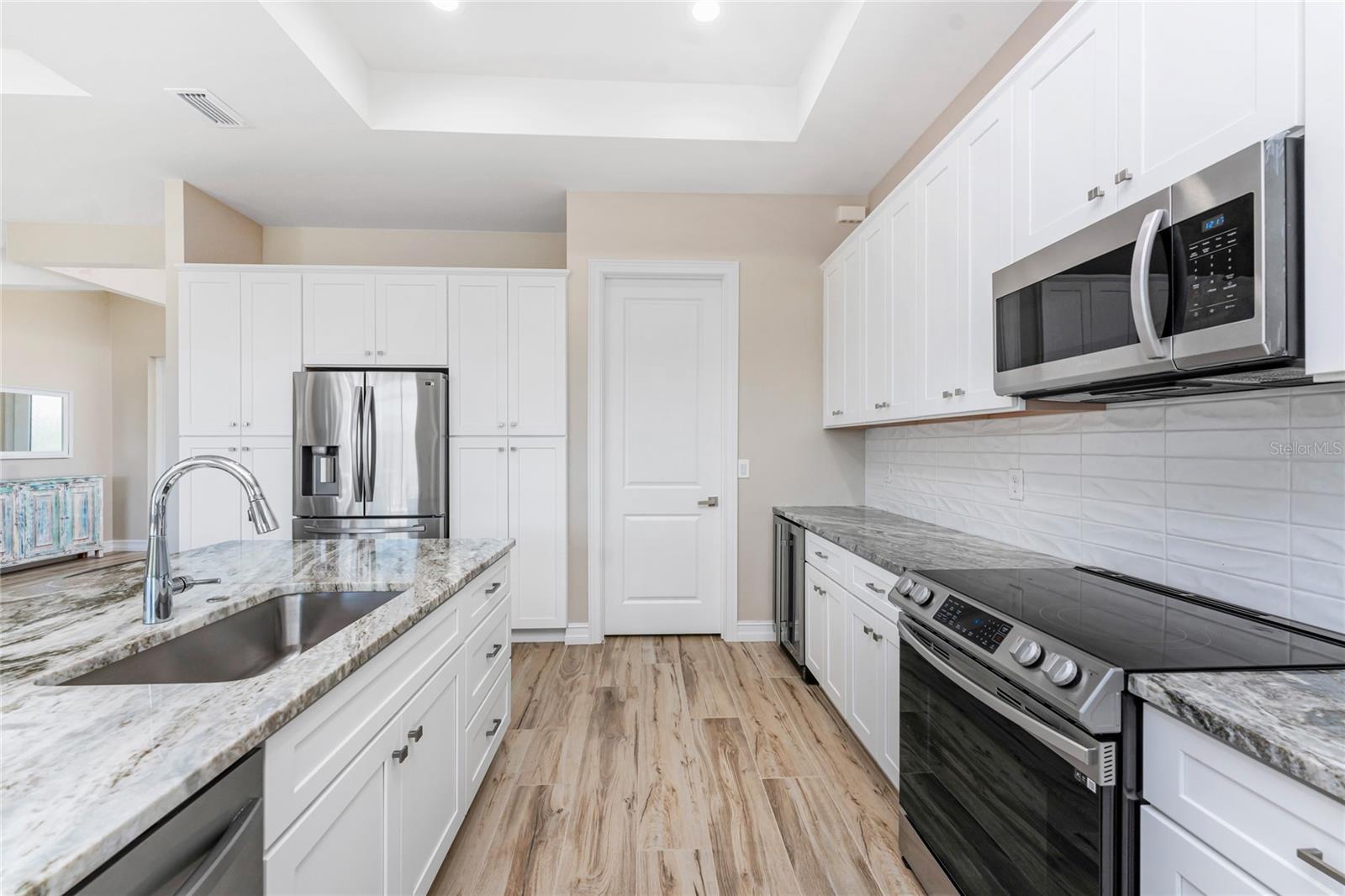 212 ROTONDA BLVD E, ROTONDA WEST, FL, 33947