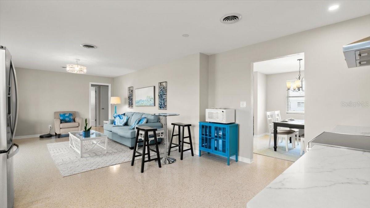 121 ELLICOTT DR, ORMOND BEACH, FL, 32176