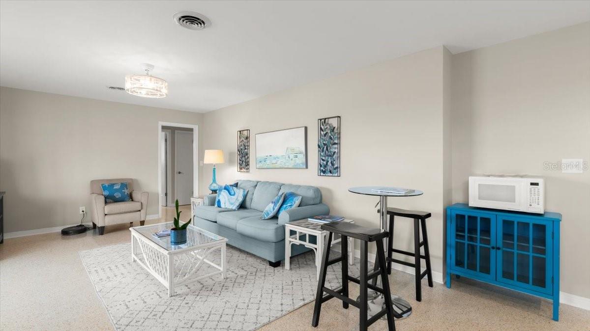 121 ELLICOTT DR, ORMOND BEACH, FL, 32176