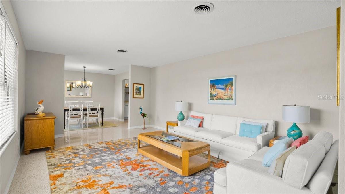 121 ELLICOTT DR, ORMOND BEACH, FL, 32176