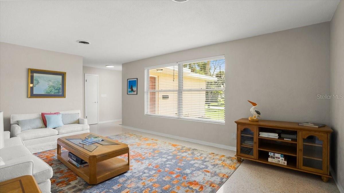 121 ELLICOTT DR, ORMOND BEACH, FL, 32176