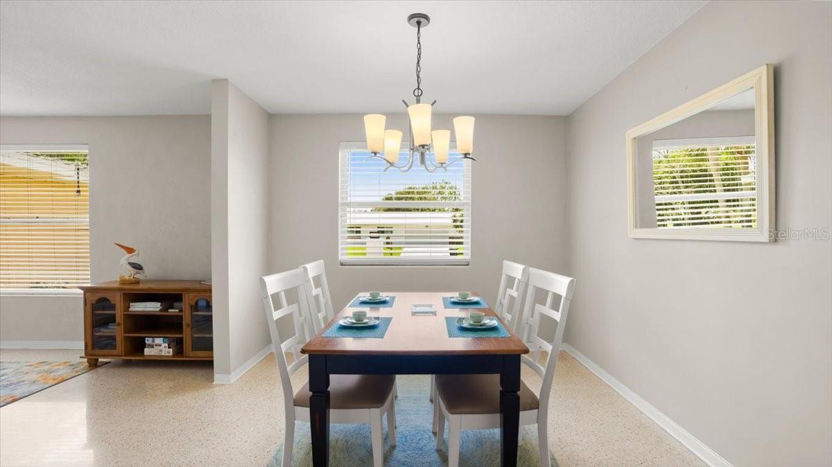 121 ELLICOTT DR, ORMOND BEACH, FL, 32176