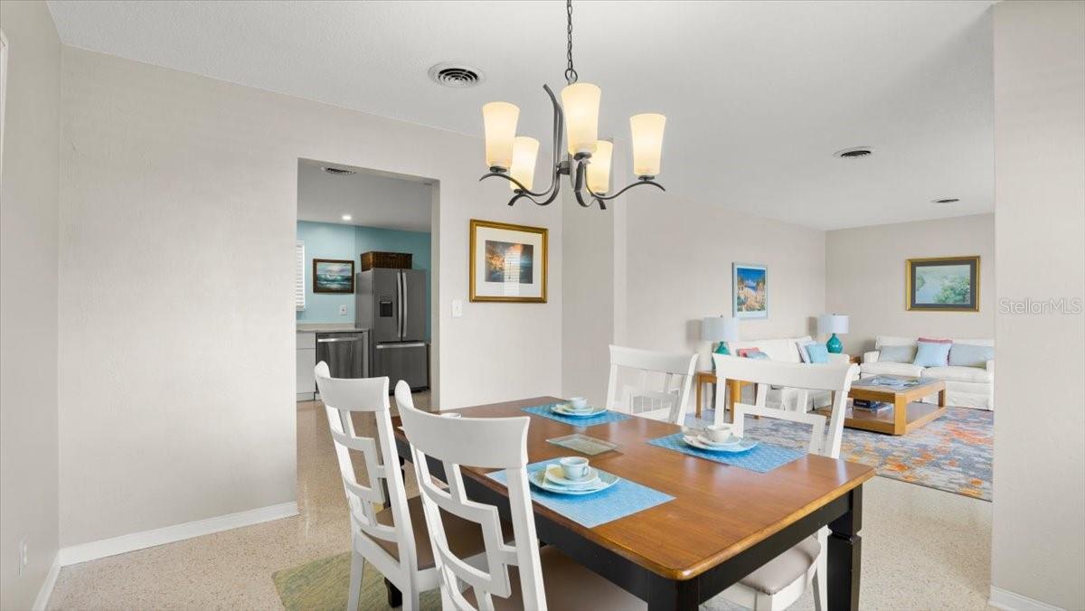 121 ELLICOTT DR, ORMOND BEACH, FL, 32176