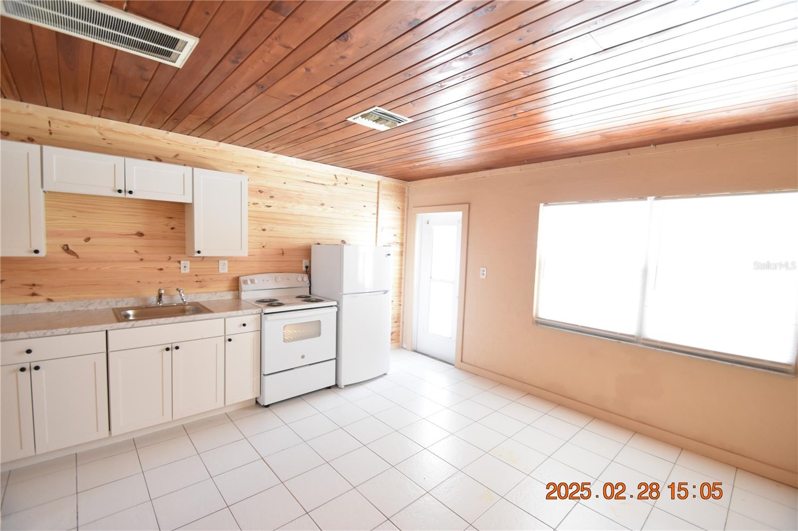 146 CORAL AVE #B, REDINGTON SHORES, FL, 33708
