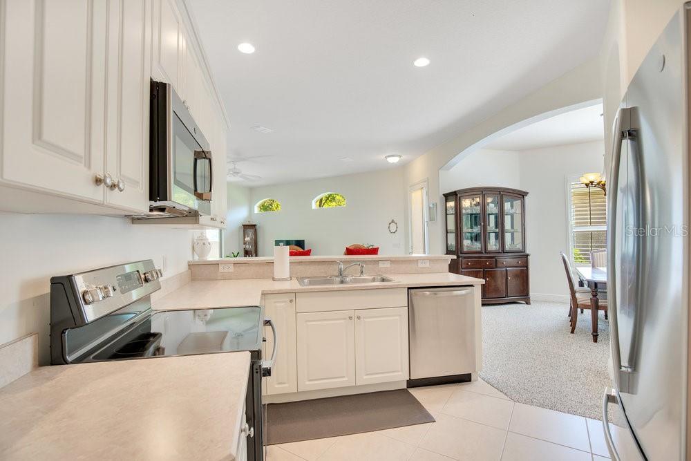 333 LA CREEK CT, DEBARY, FL, 32713