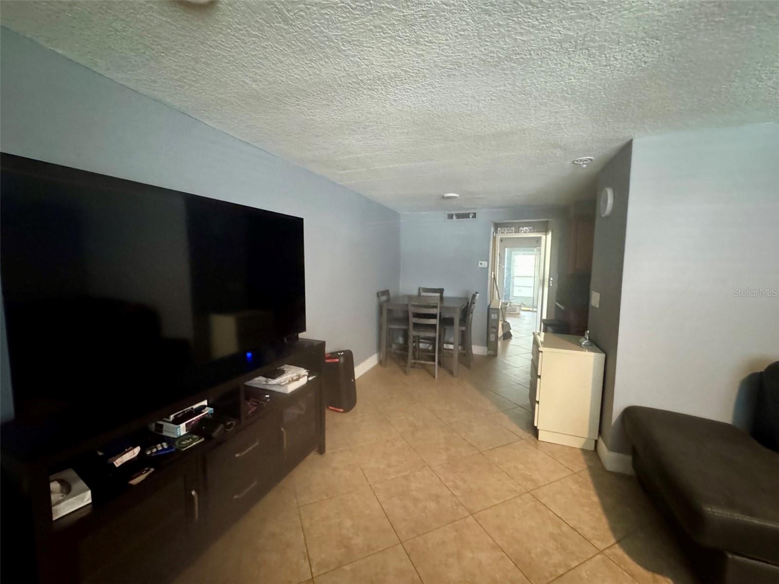 W7874172 Property Photo