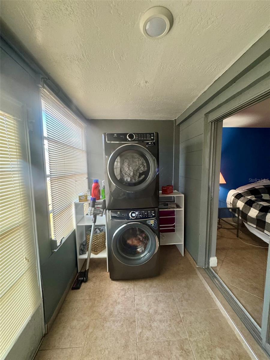 W7874172 Property Photo