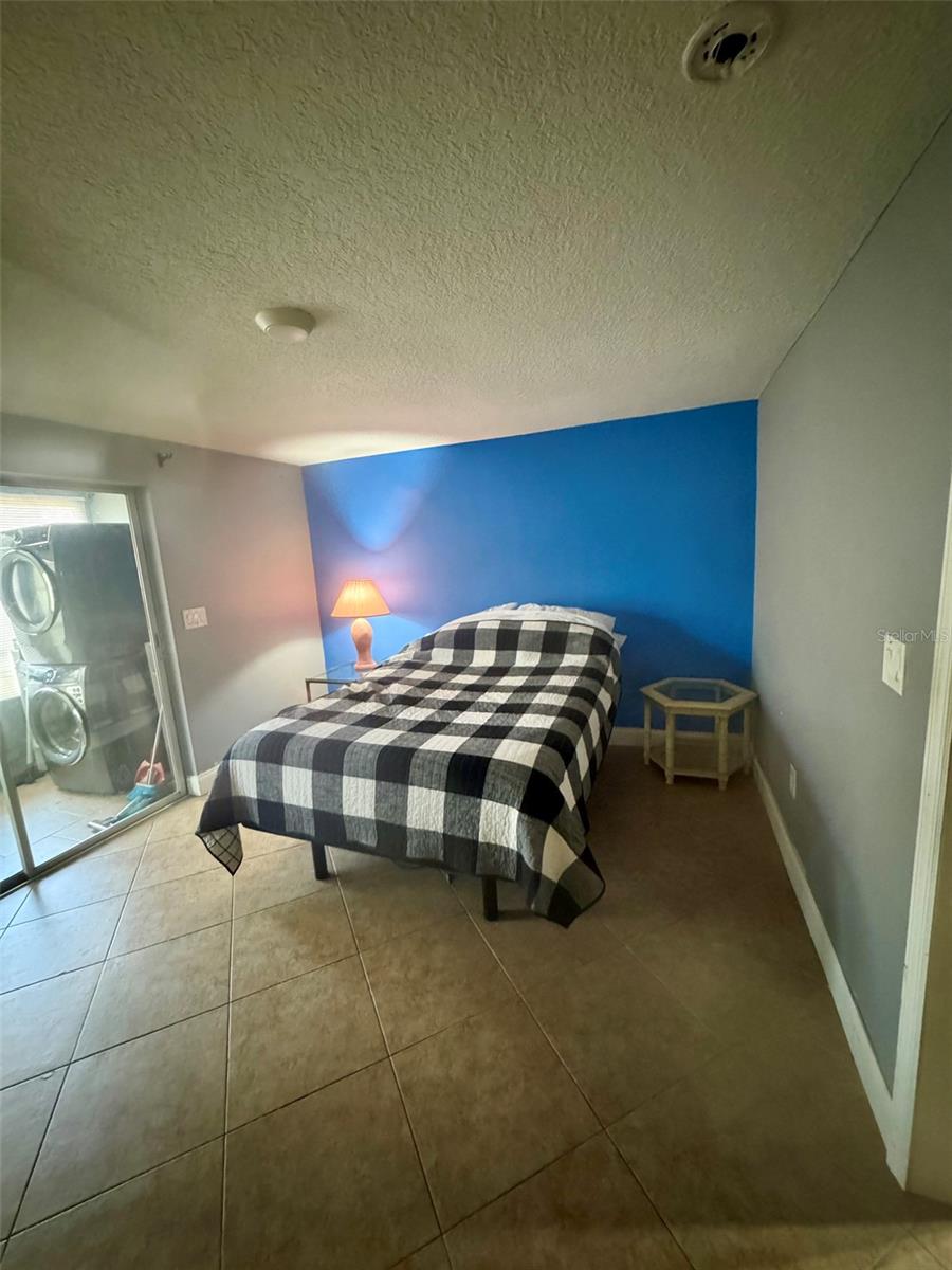 W7874172 Property Photo