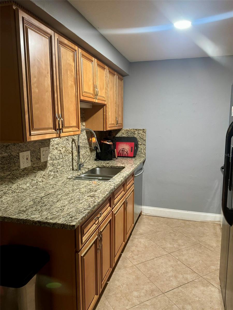 W7874172 Property Photo