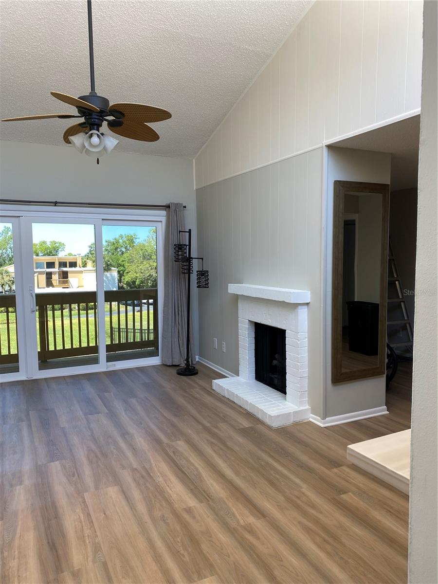 1051 S HIGHLAND ST #5D, MOUNT DORA, FL, 32757