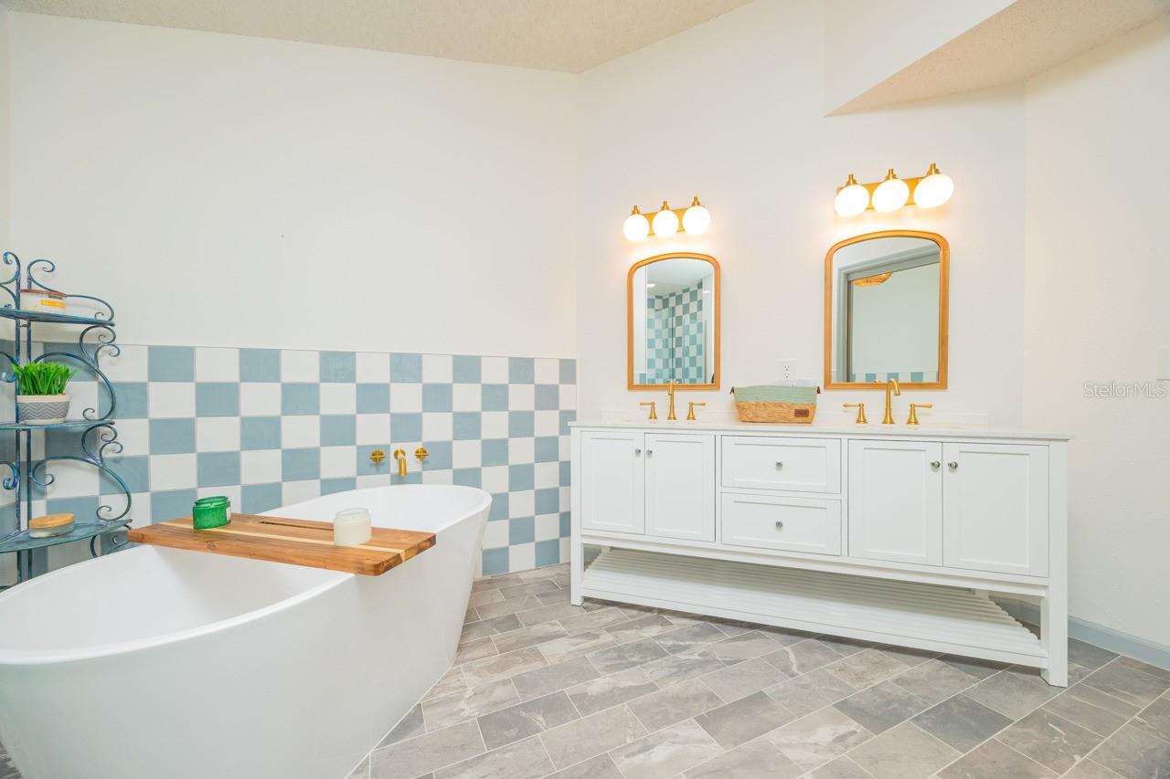 32 WOODFORD LN, PALM COAST, FL, 32164