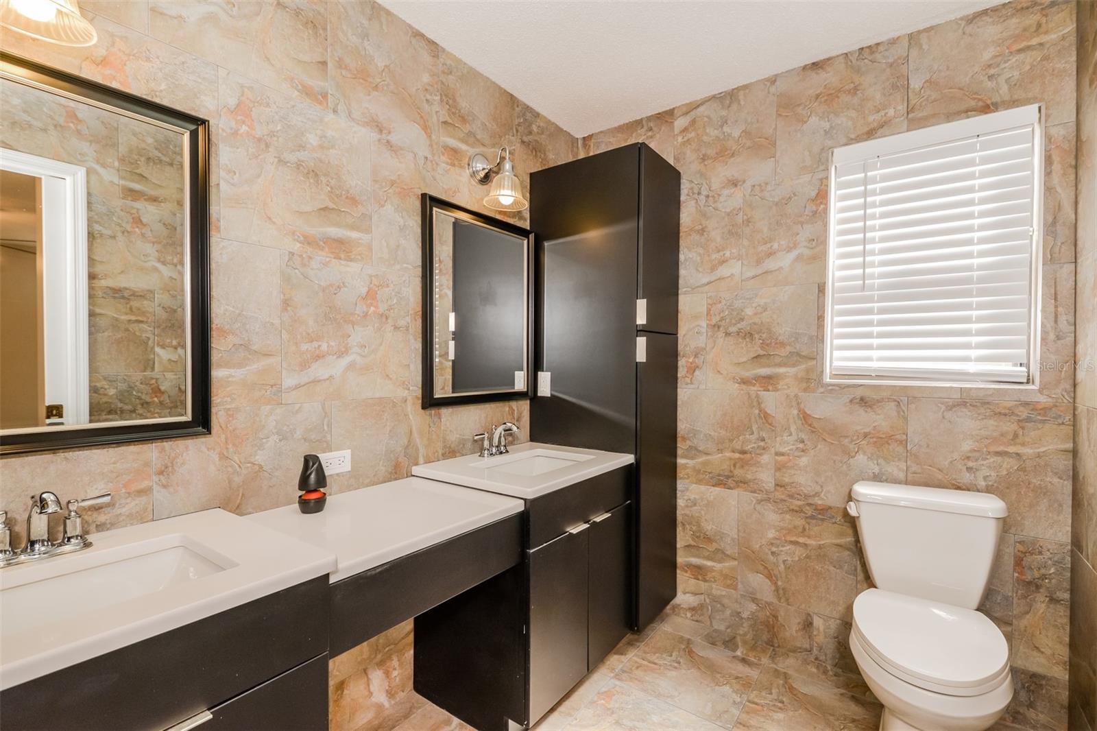 8416 CYPRESS LAKE CIR, SARASOTA, FL, 34243