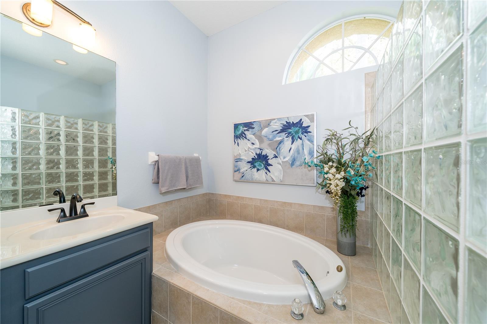 8376 GOLDEN PRAIRIE DR, TAMPA, FL, 33647