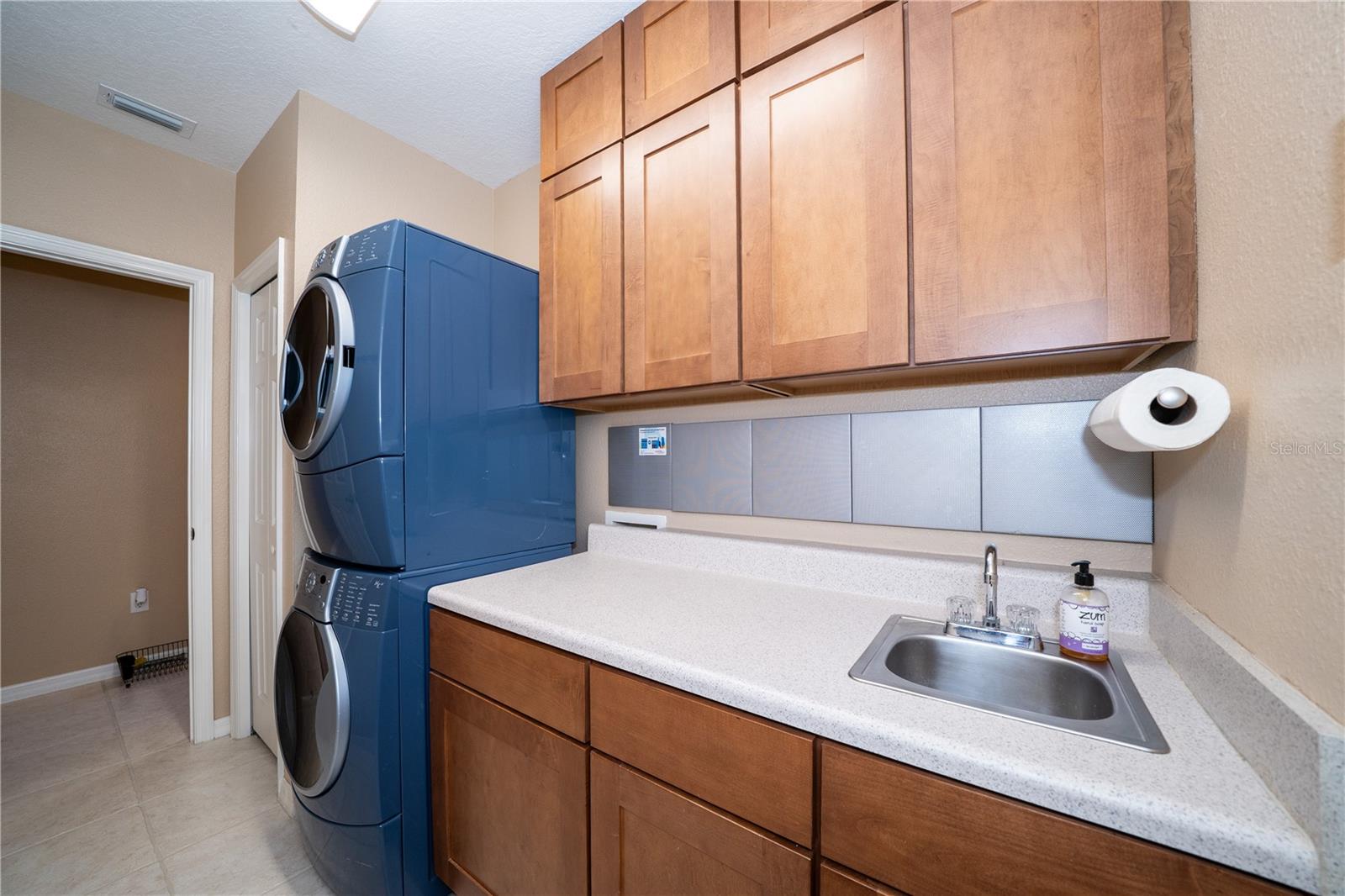 8376 GOLDEN PRAIRIE DR, TAMPA, FL, 33647