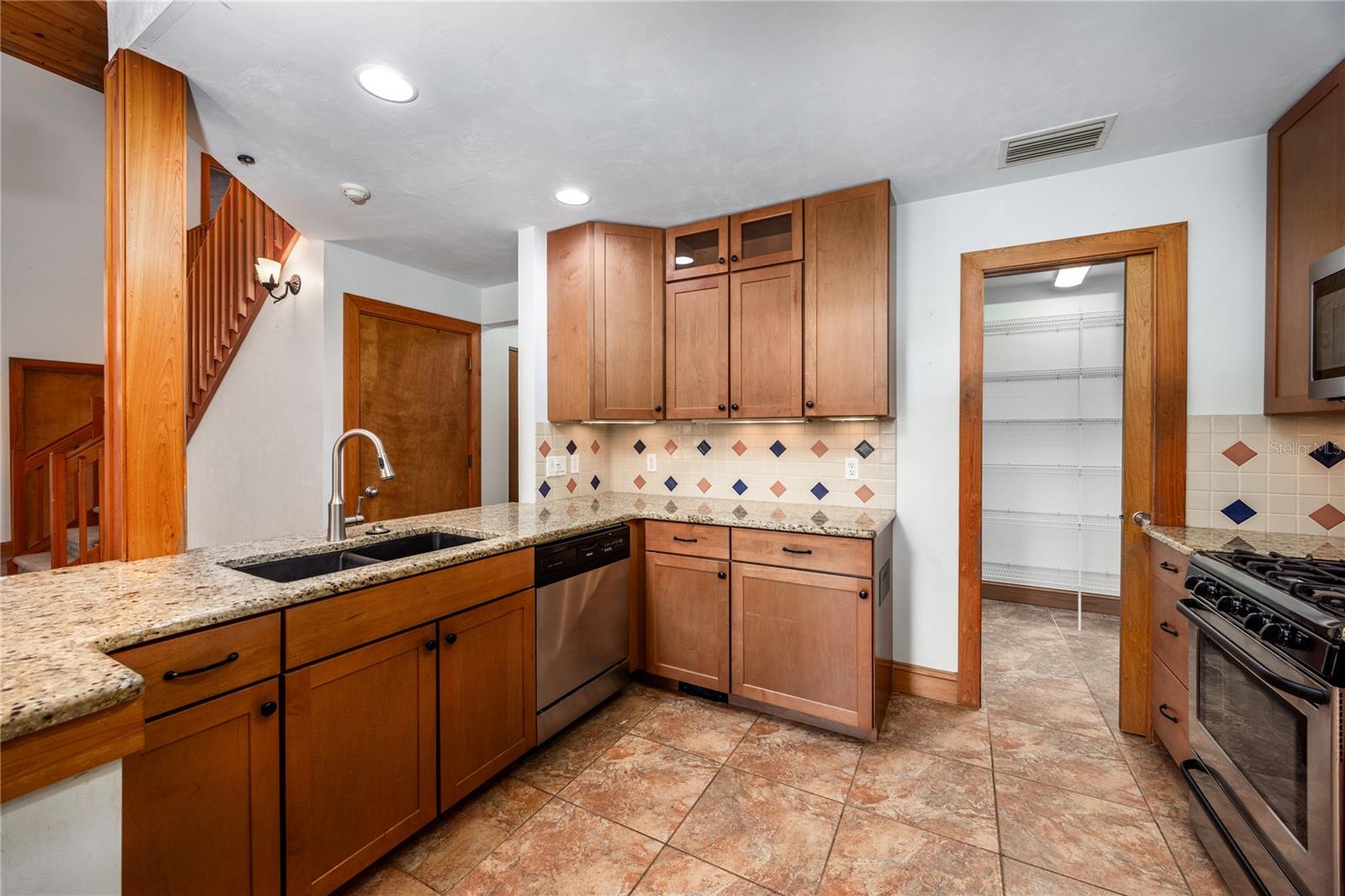 6622 NW 18TH AVE, GAINESVILLE, FL, 32605