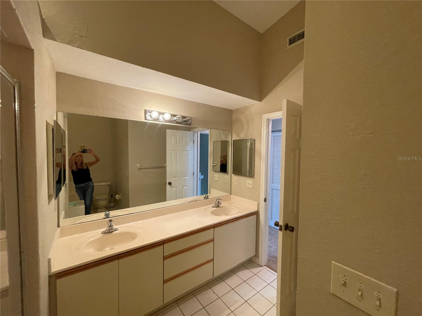 DOLPHIN WATCH TOWNHOMES, TIERRA VERDE, FL, 33715