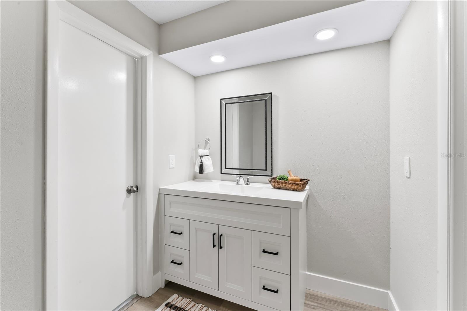 2118 HUNTINGTON AVE, SARASOTA, FL, 34232