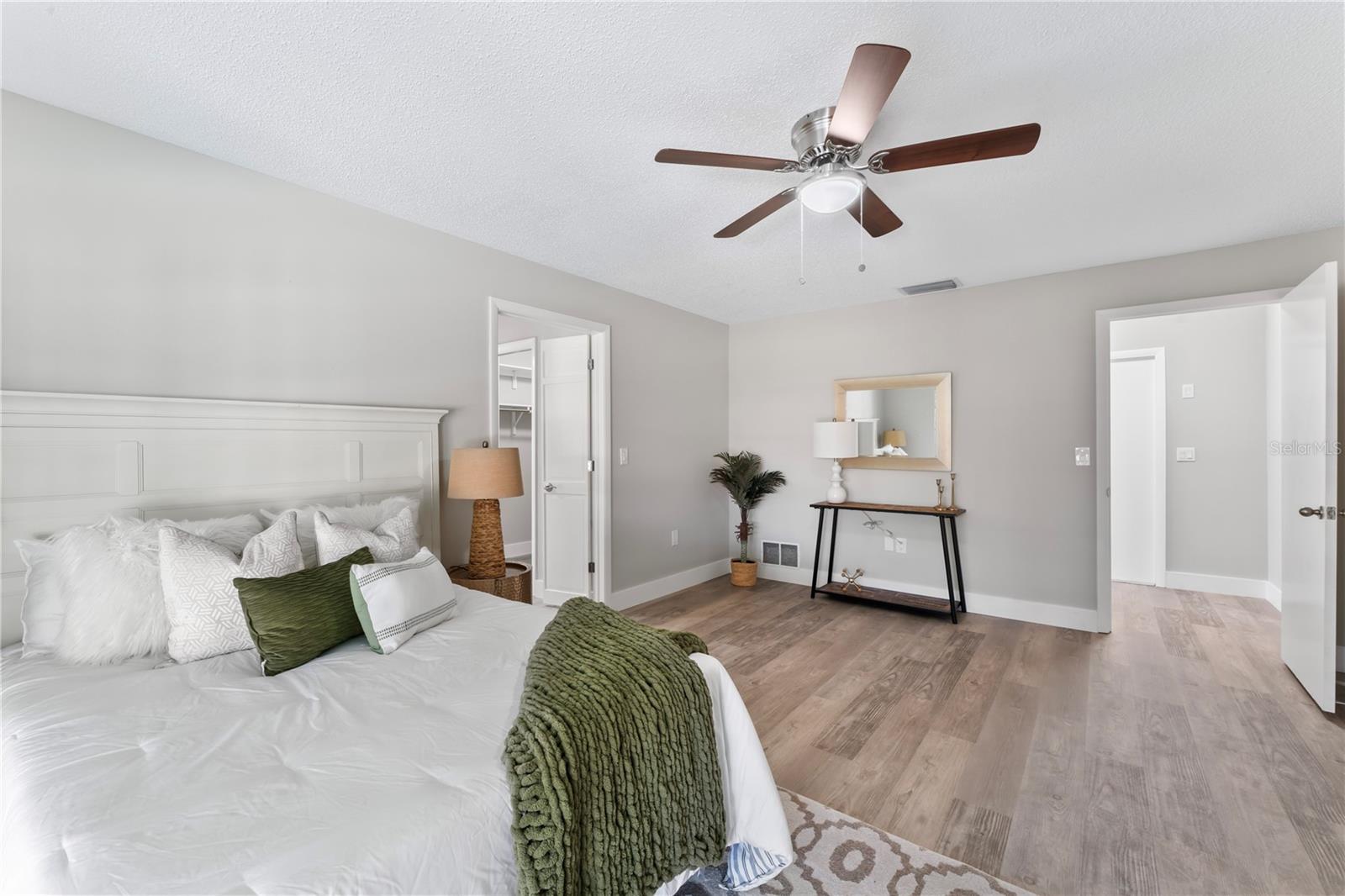 2118 HUNTINGTON AVE, SARASOTA, FL, 34232