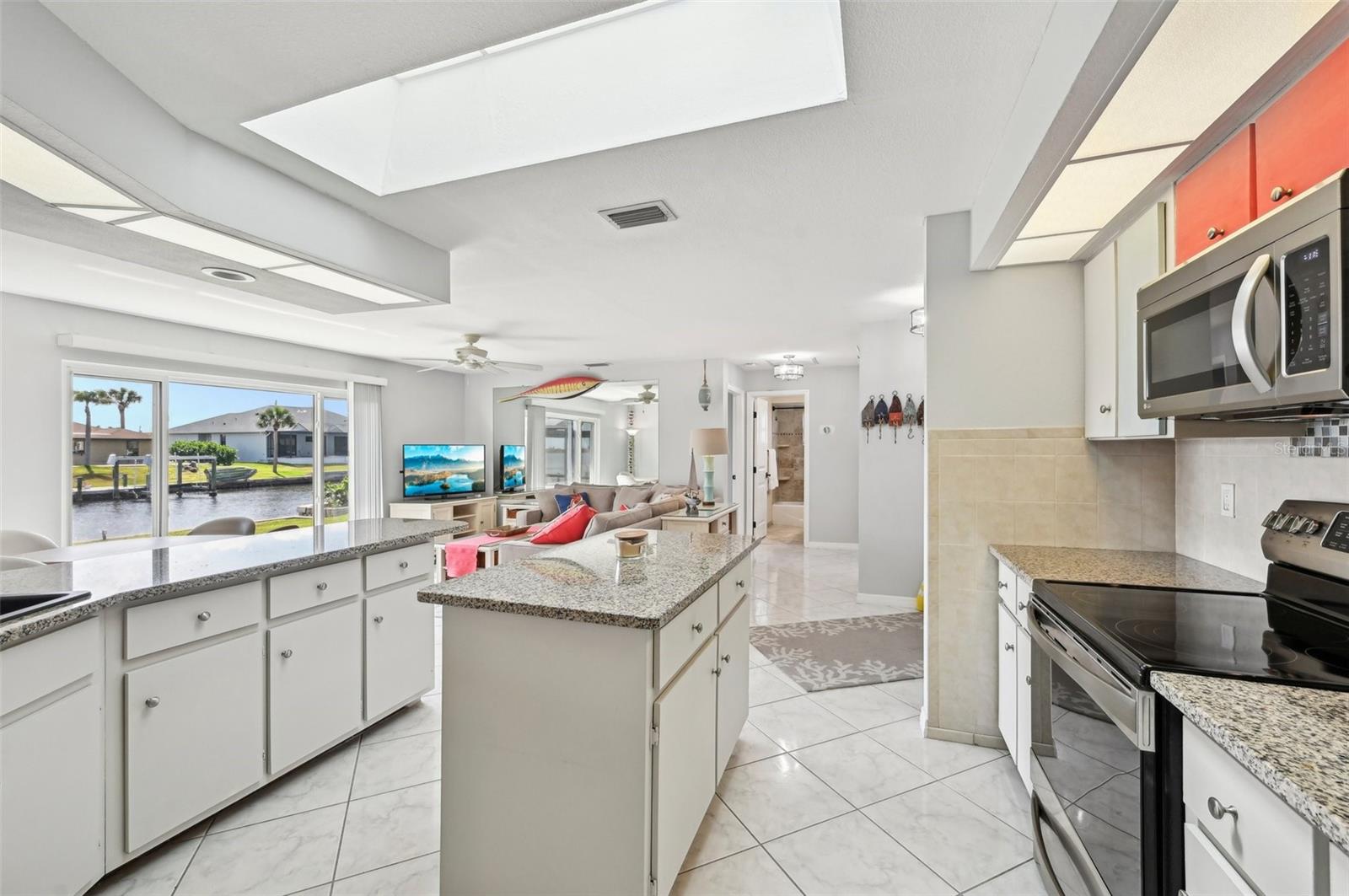 5194 COOPER TER, PORT CHARLOTTE, FL, 33981