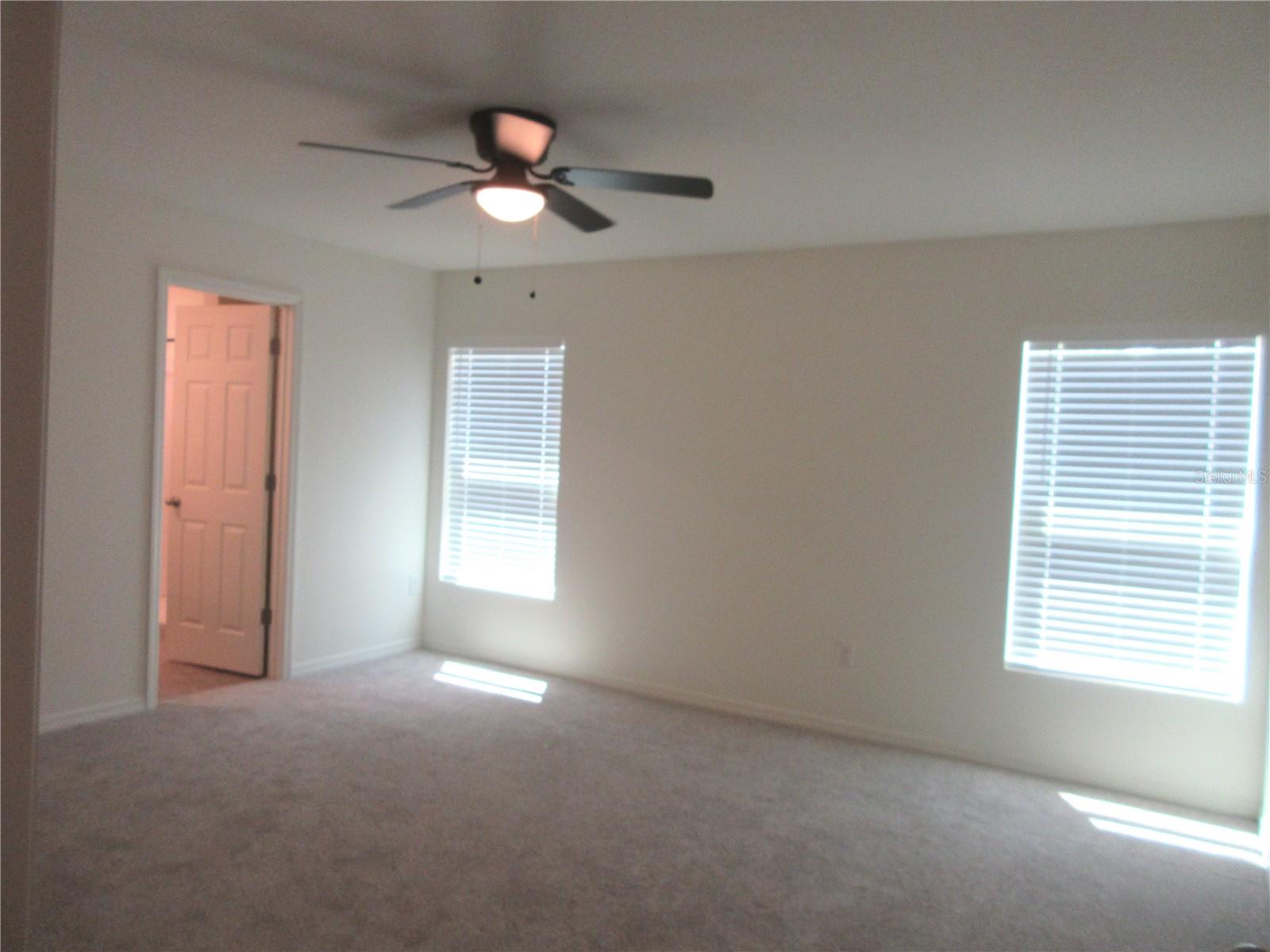 490 MARION OAKS DR, OCALA, FL, 34473